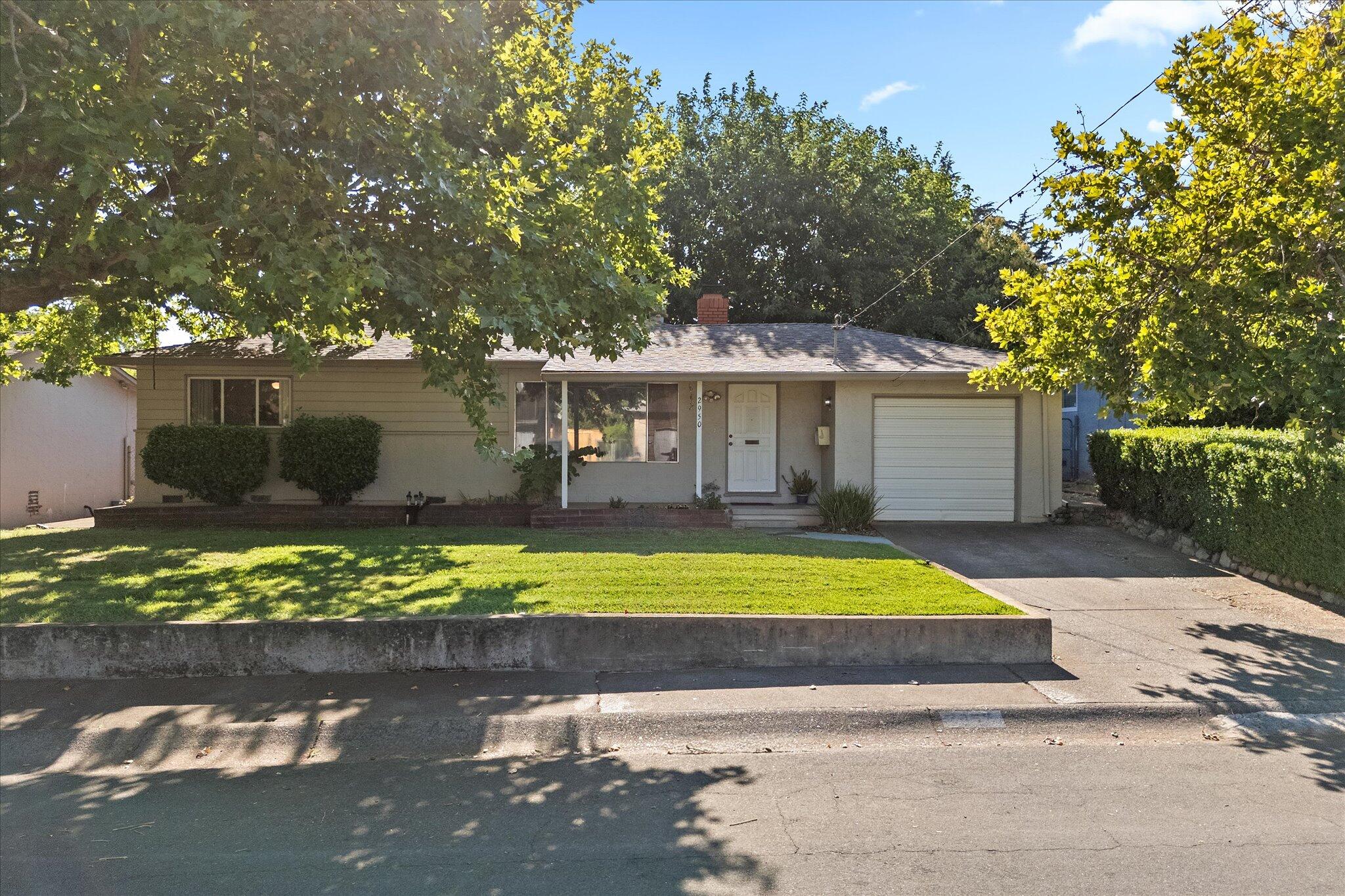 2950 Yana Avenue