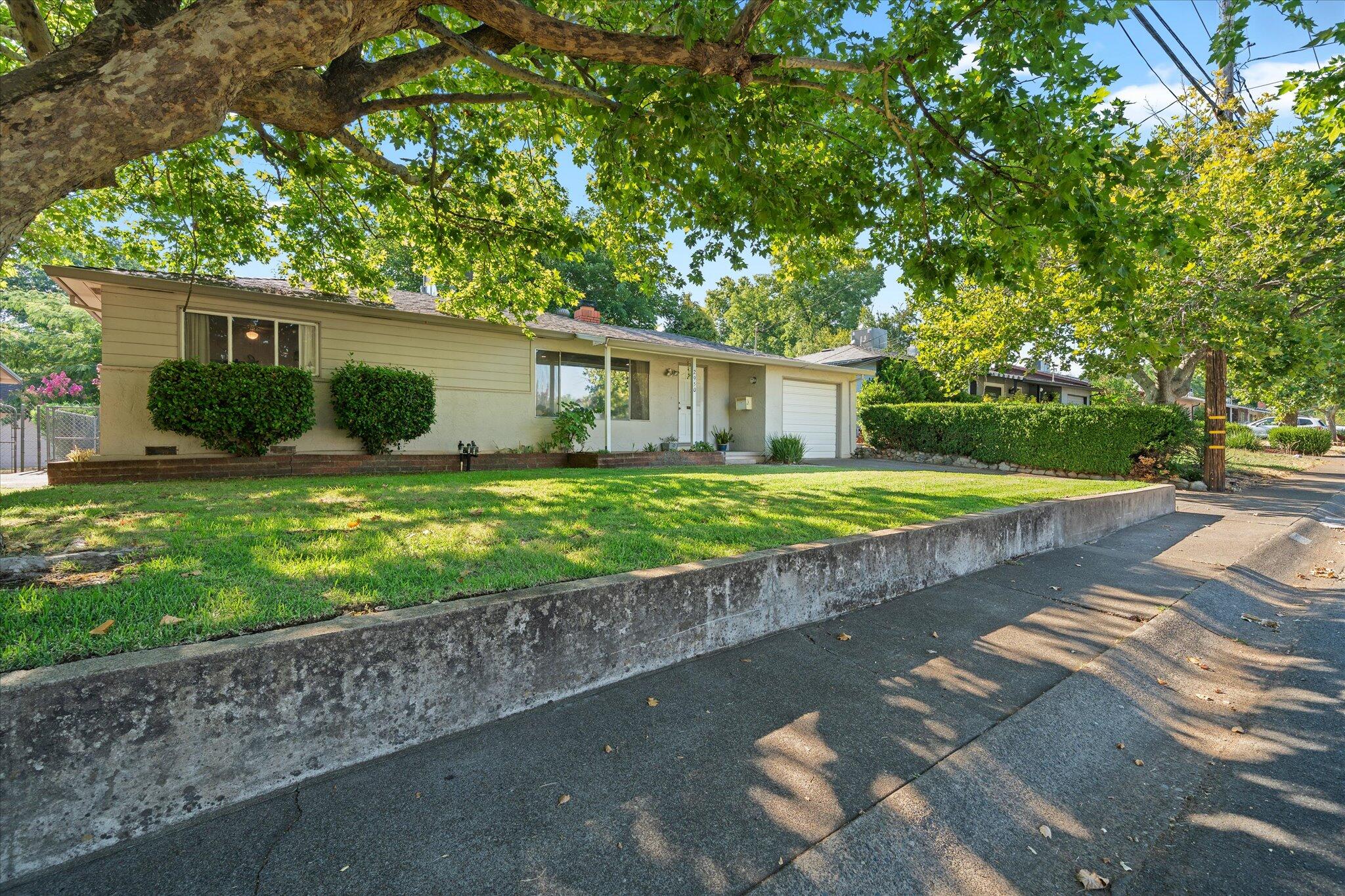 2950 Yana Avenue