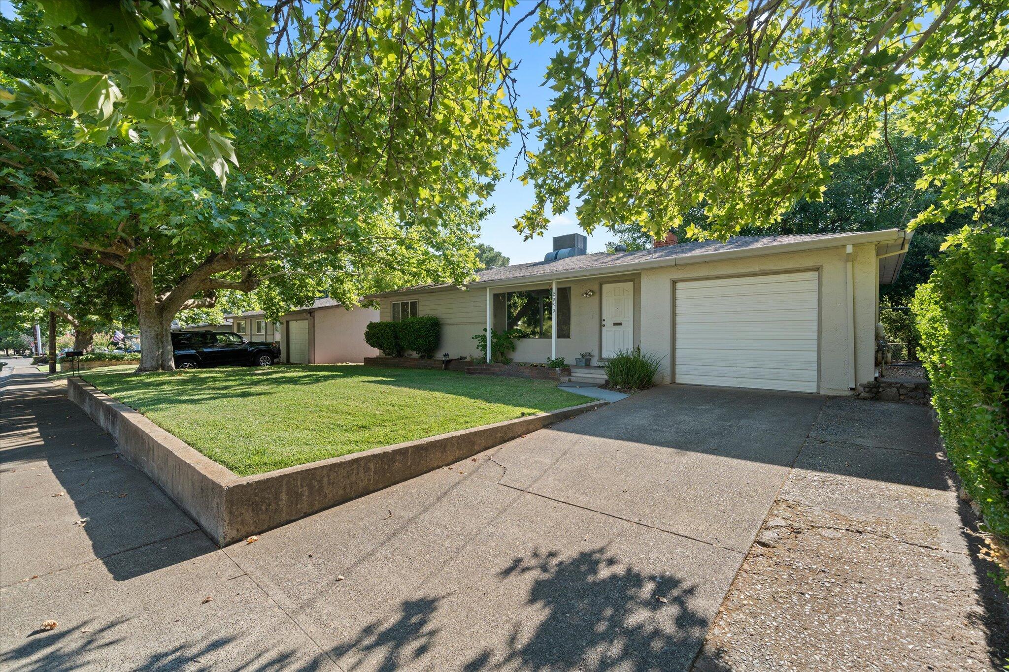 2950 Yana Avenue