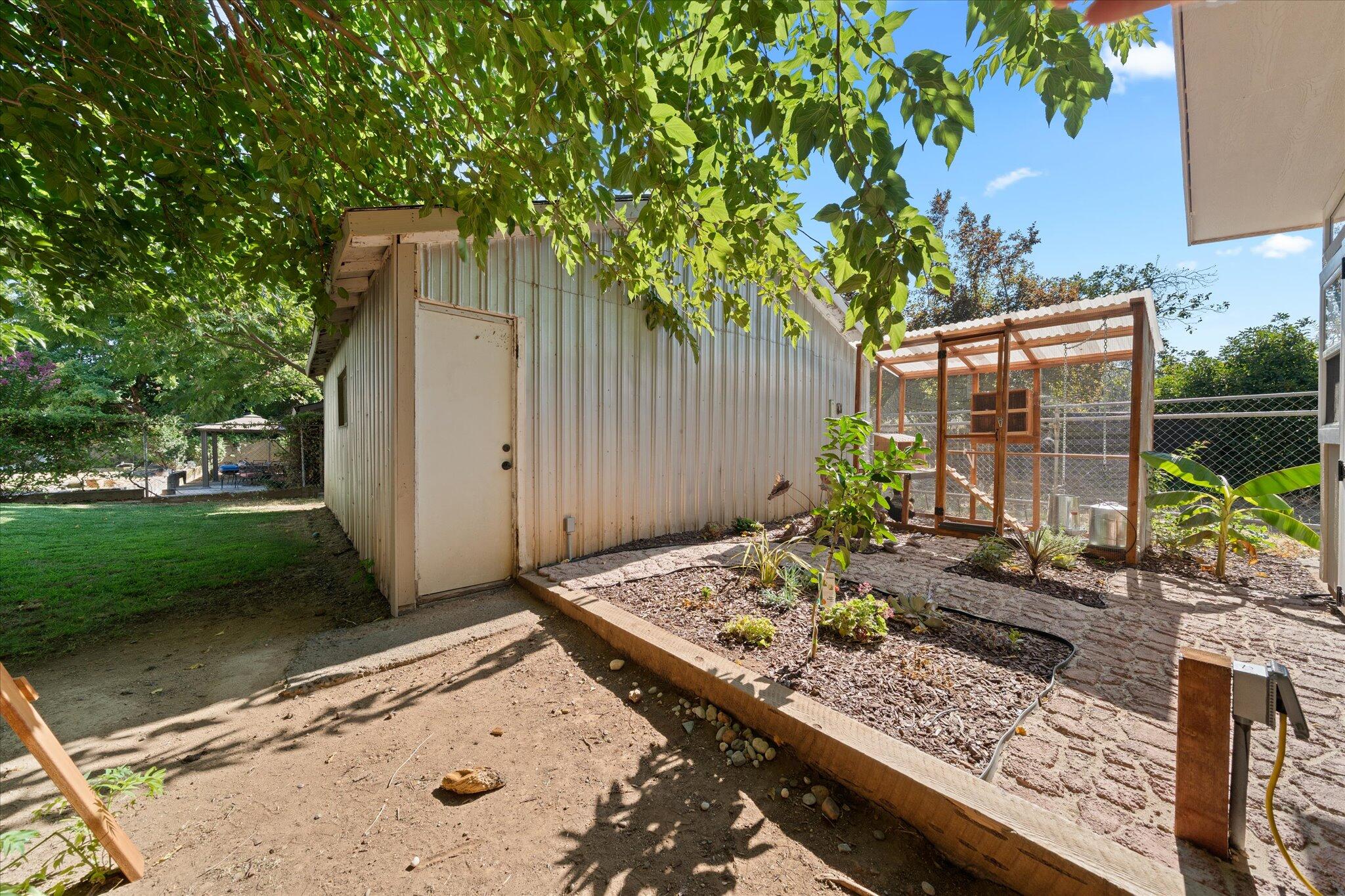 2950 Yana Avenue