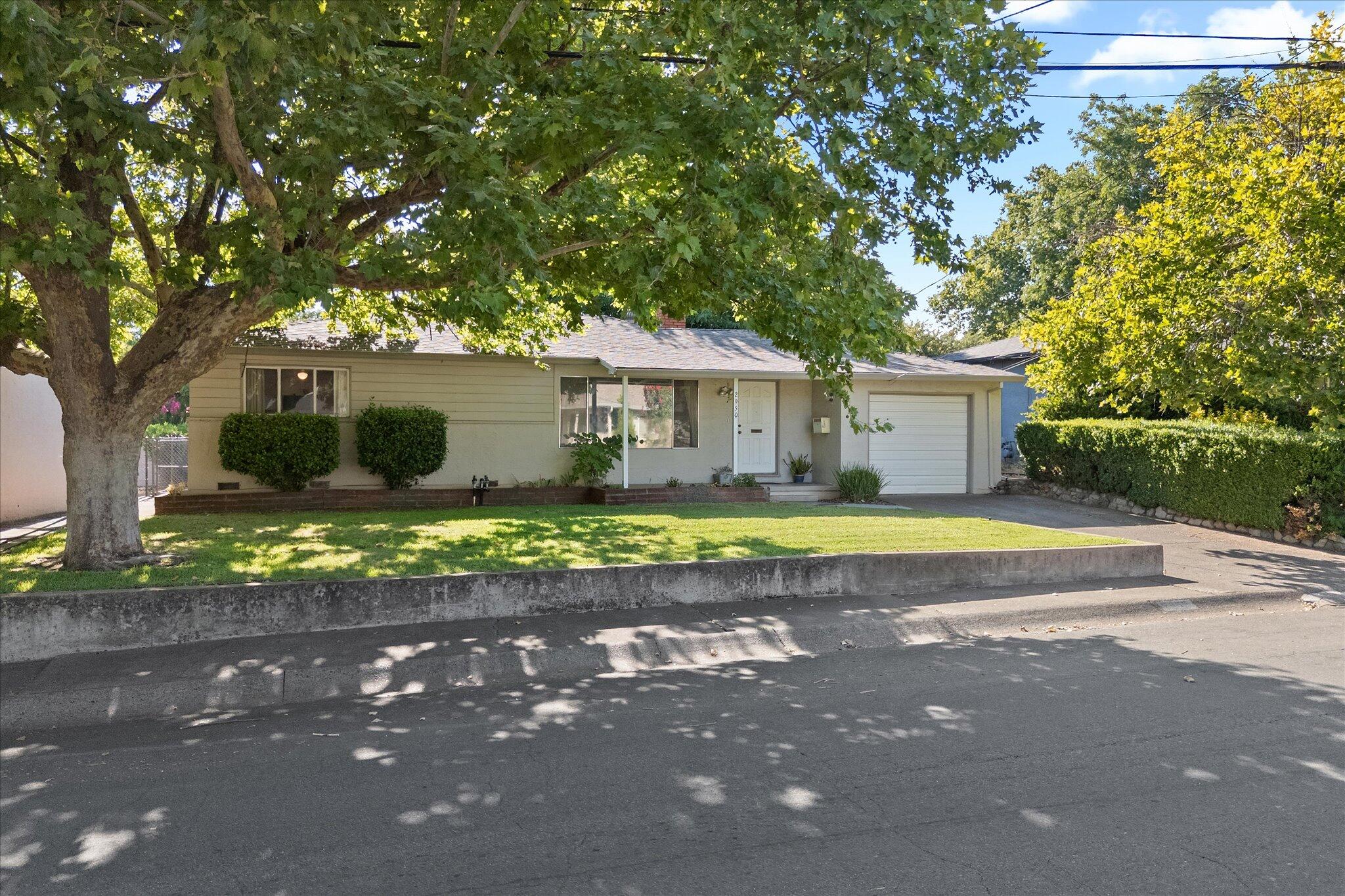 2950 Yana Avenue