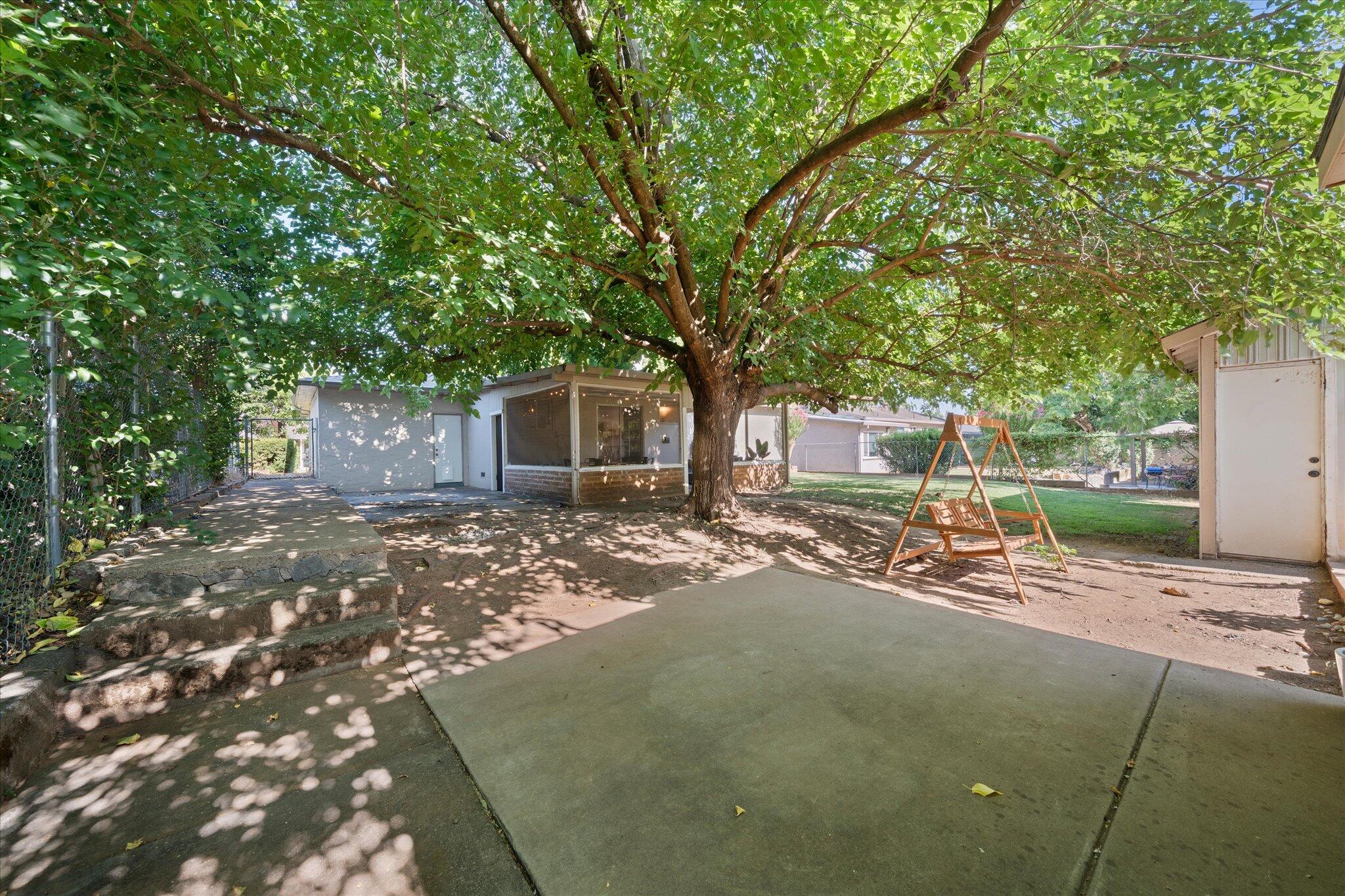 2950 Yana Avenue