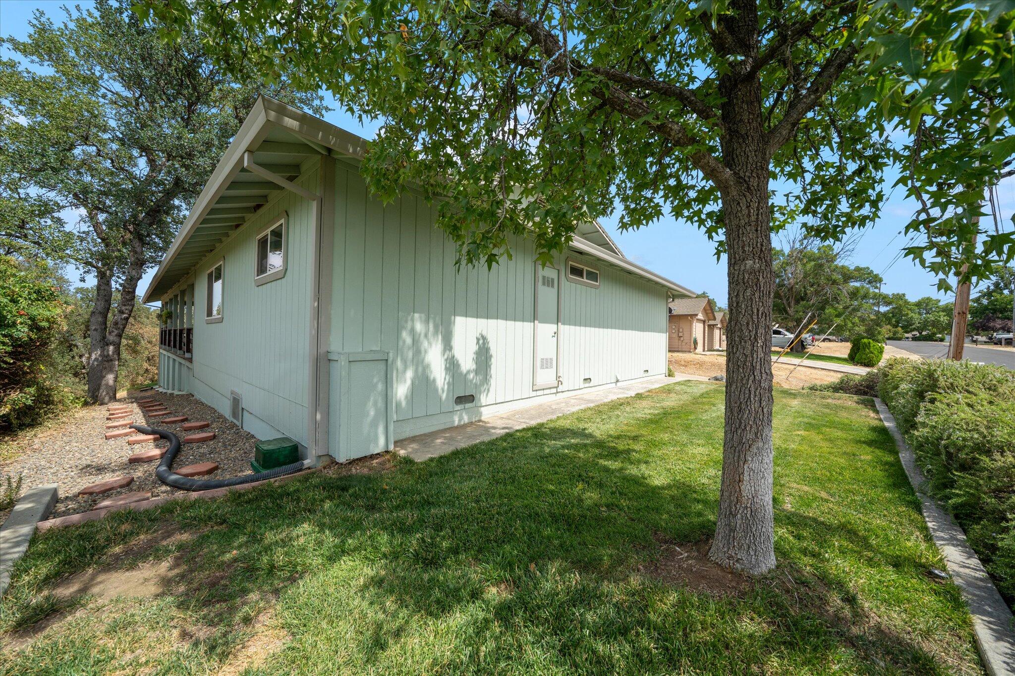 21838 Chimney Rock Drive