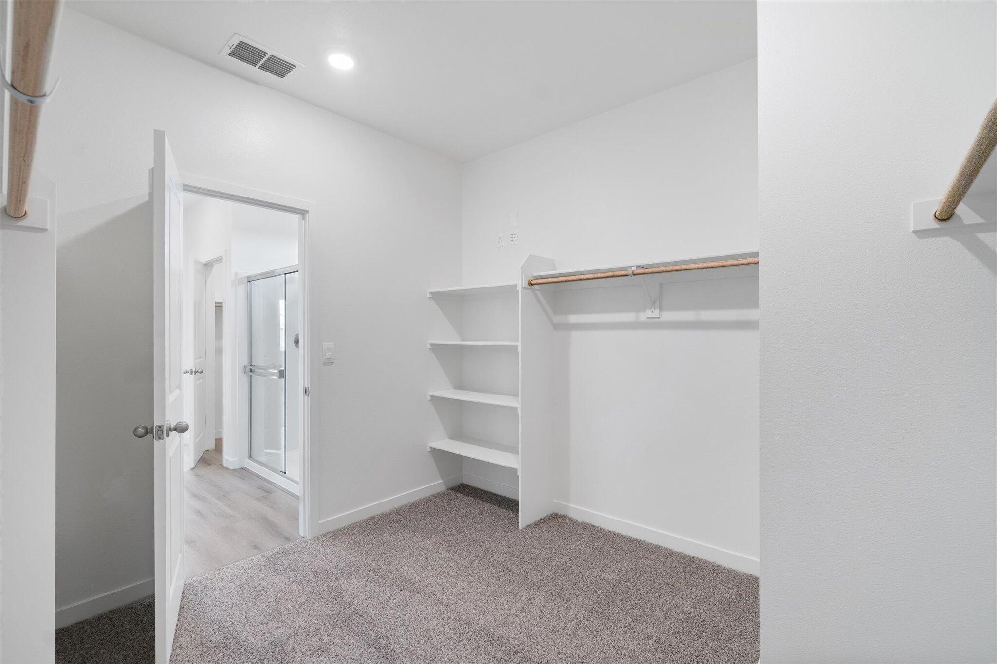 903 Katmai Place