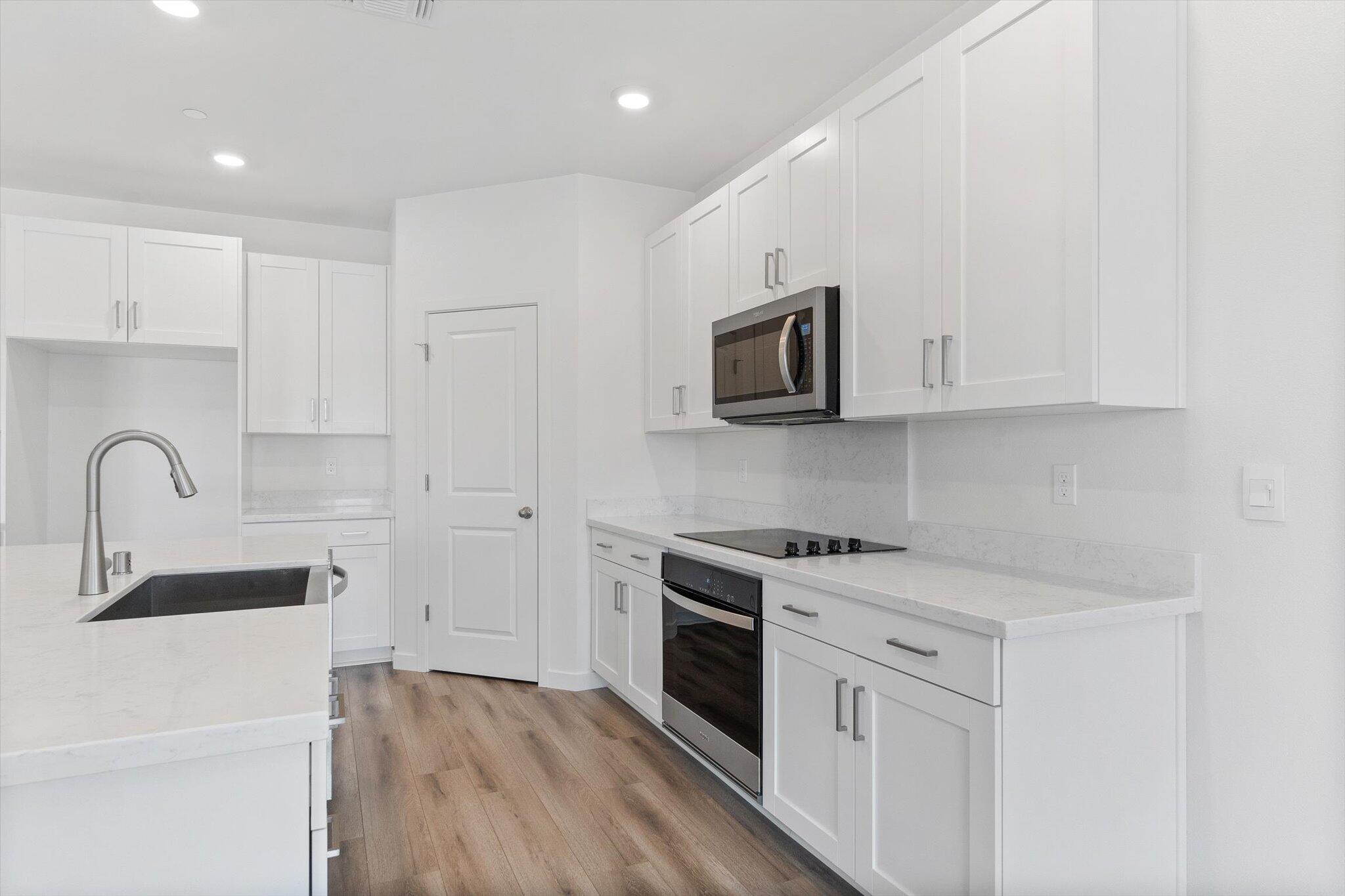 903 Katmai Place
