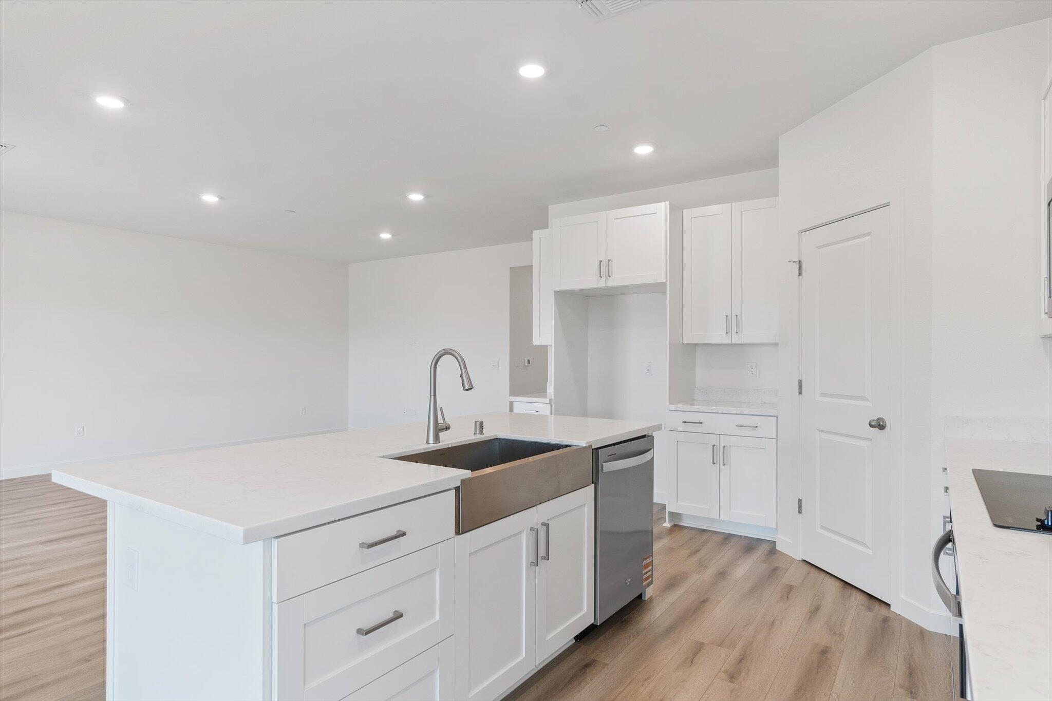 903 Katmai Place