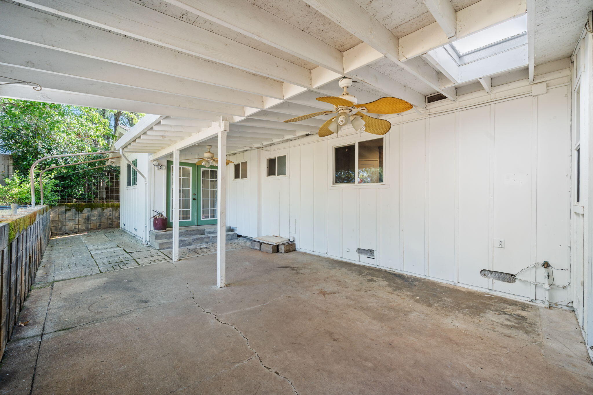 2648 Yana Avenue