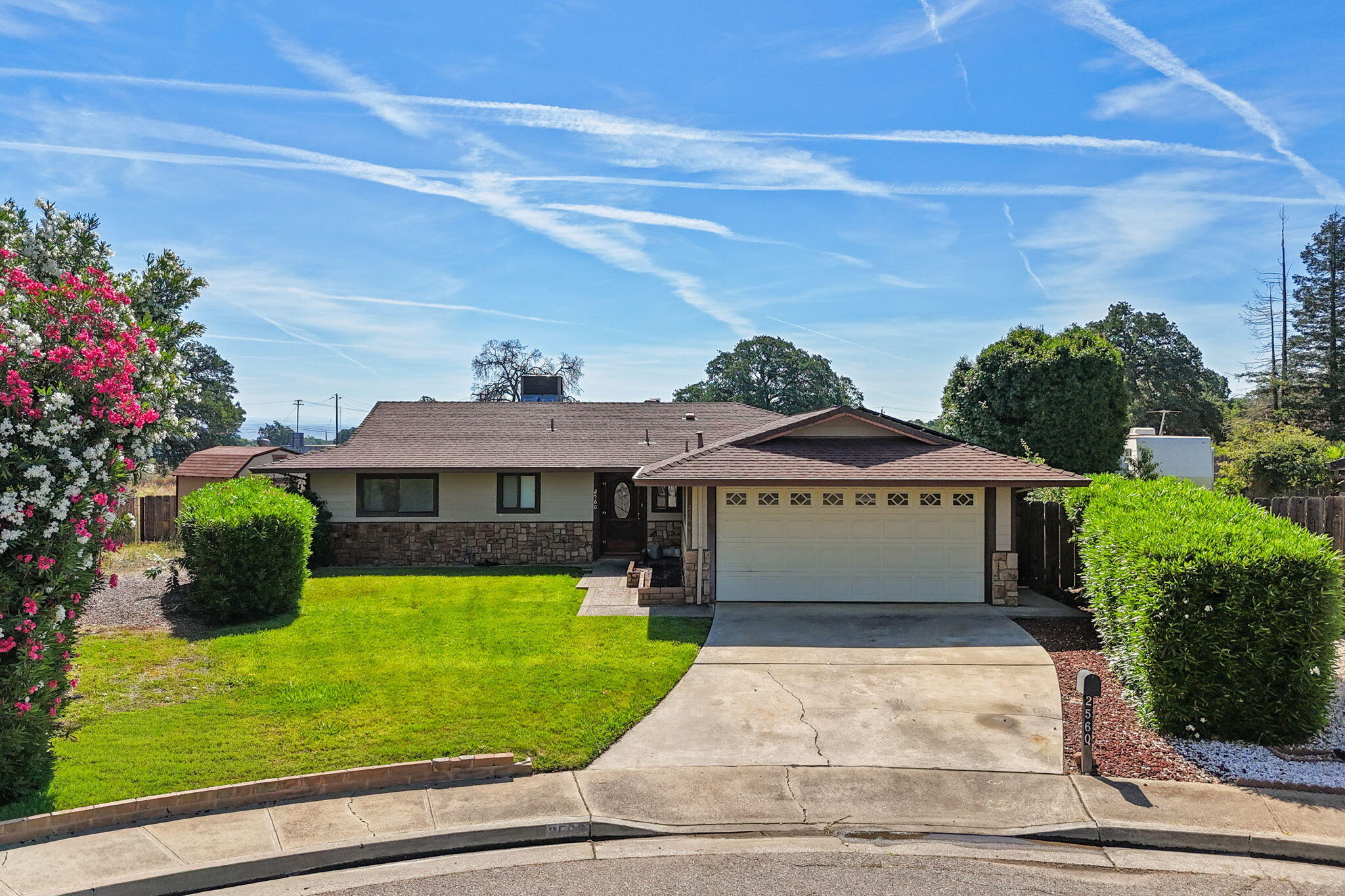 2560 Oriole Drive