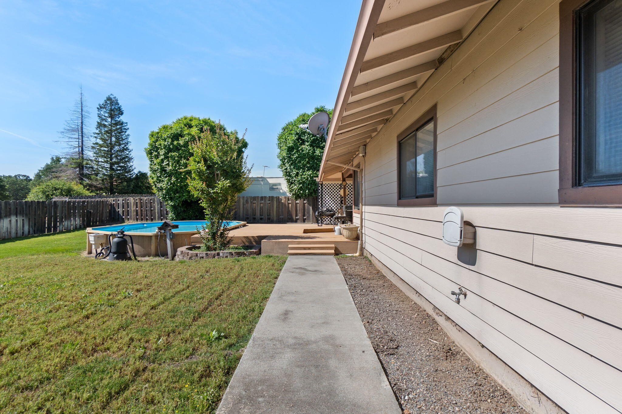 2560 Oriole Drive