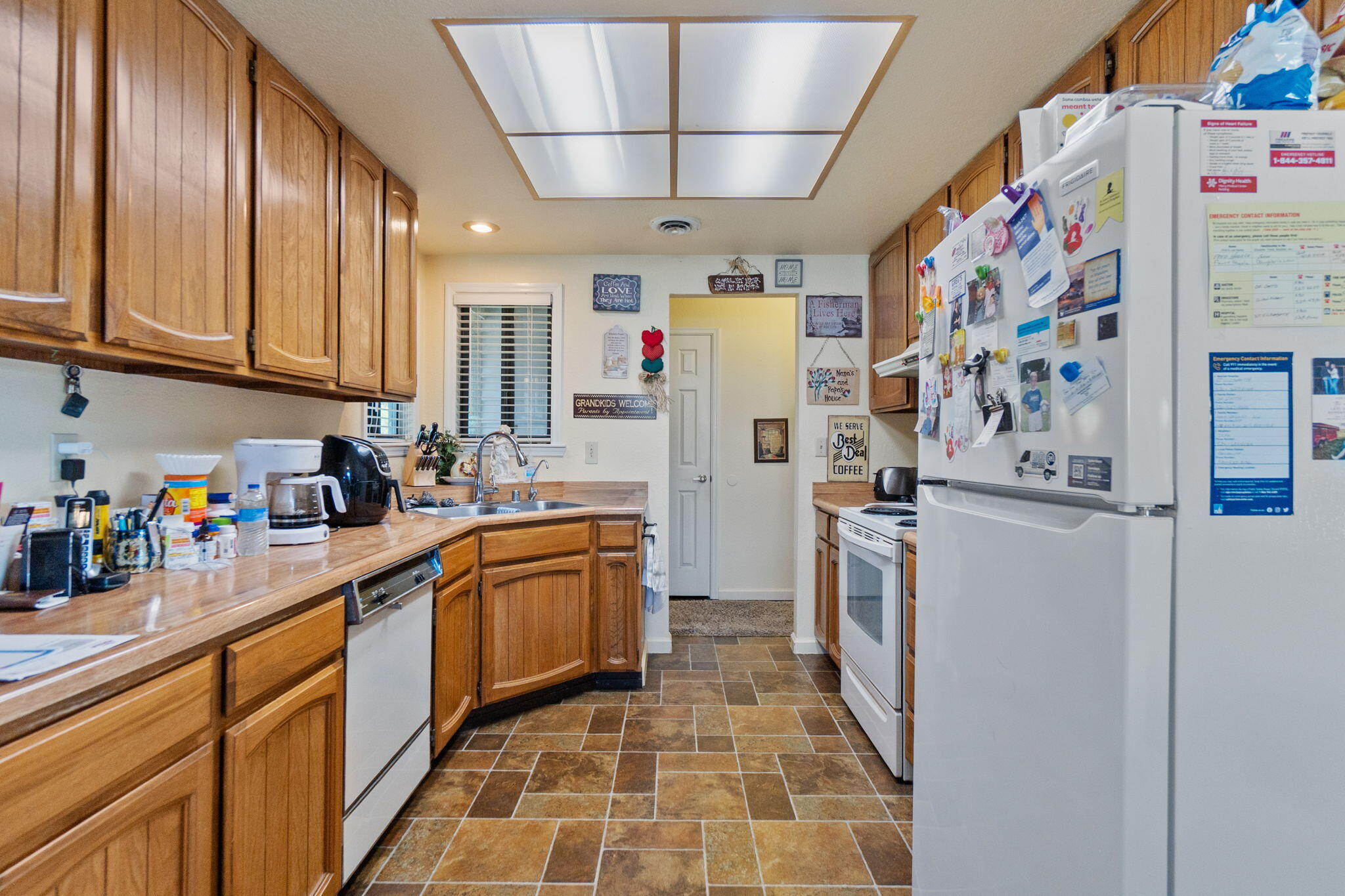 2560 Oriole Drive