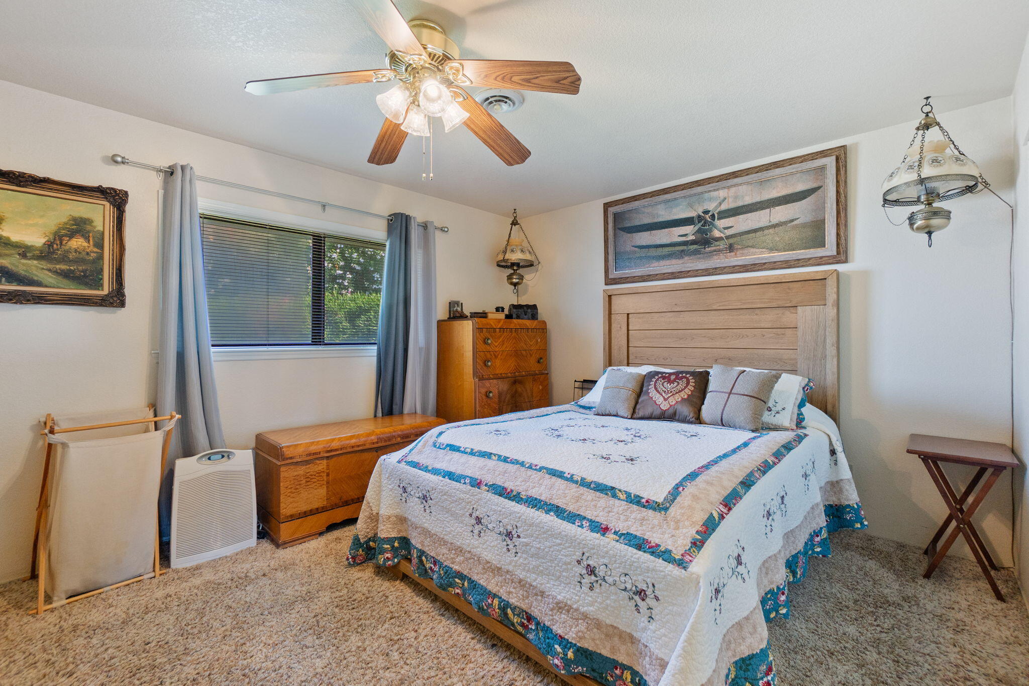2560 Oriole Drive