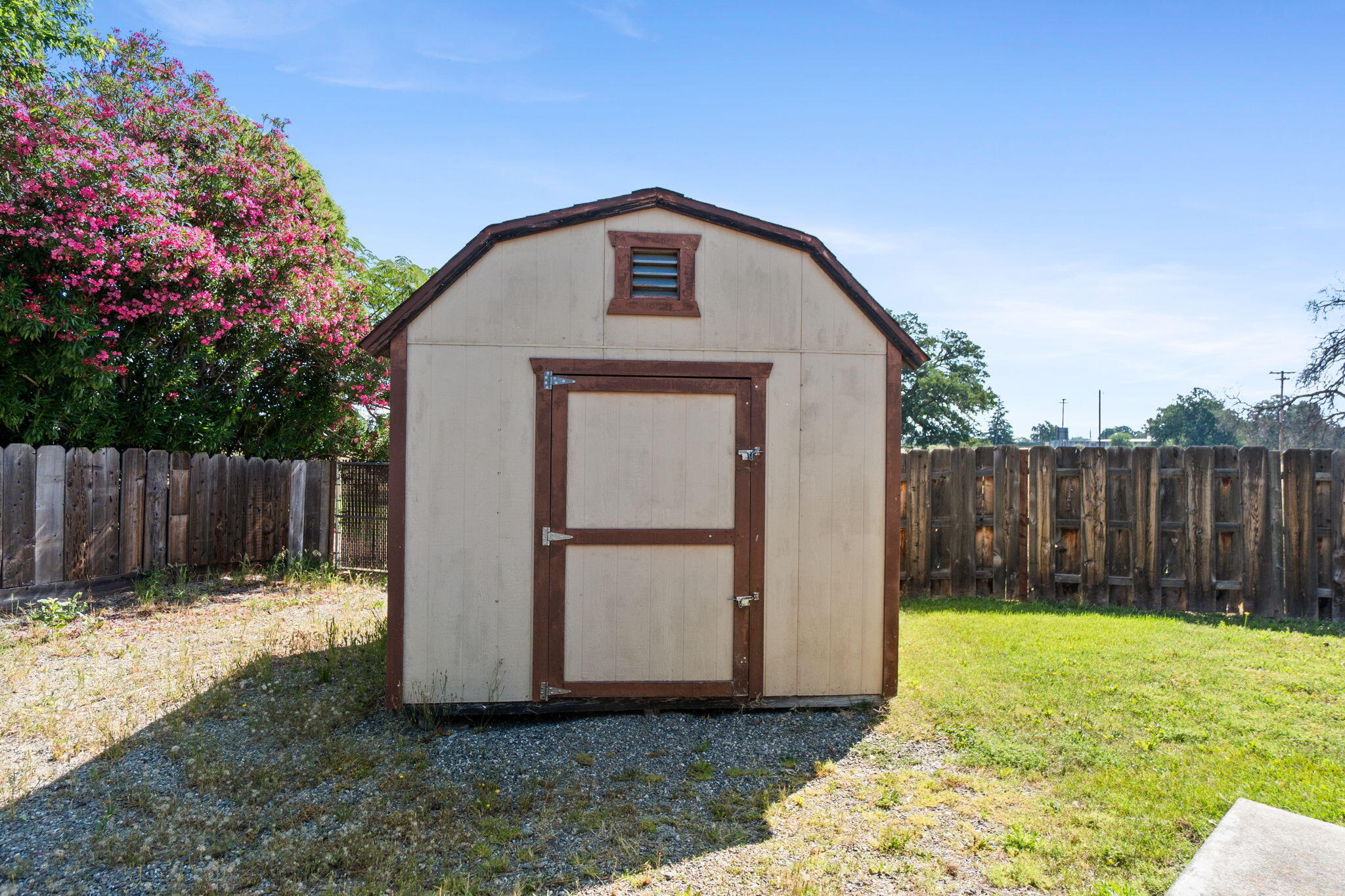 2560 Oriole Drive