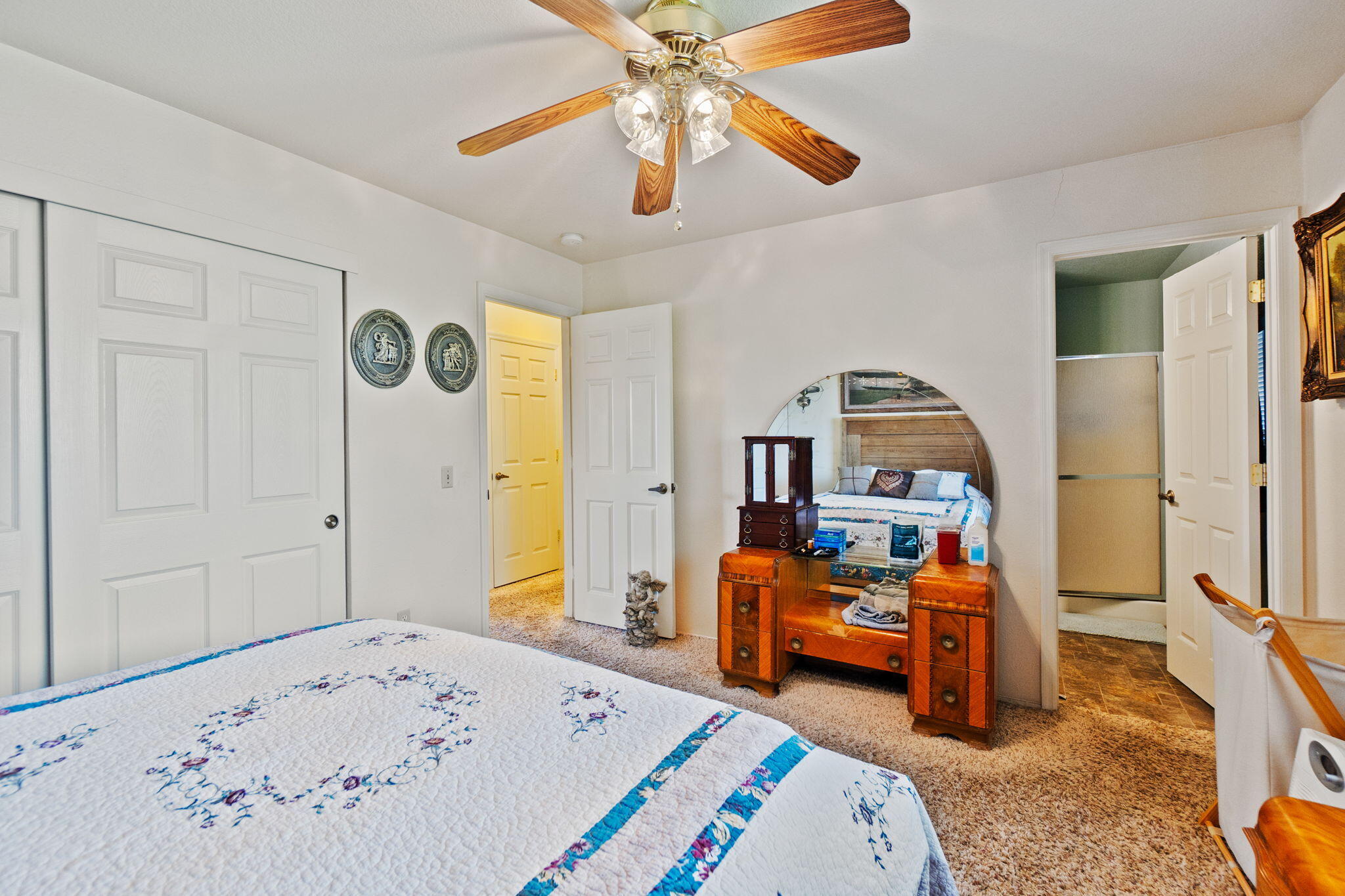 2560 Oriole Drive