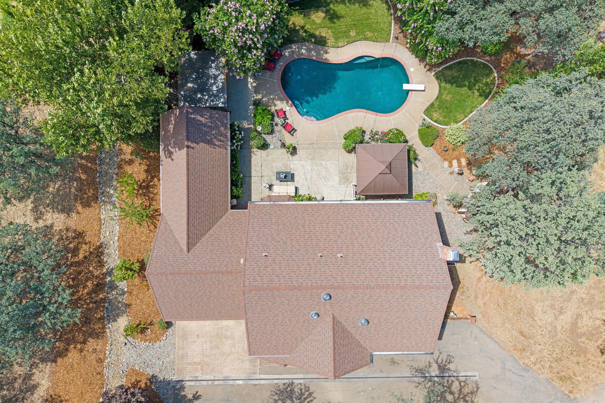 2990 Forest Hills Drive