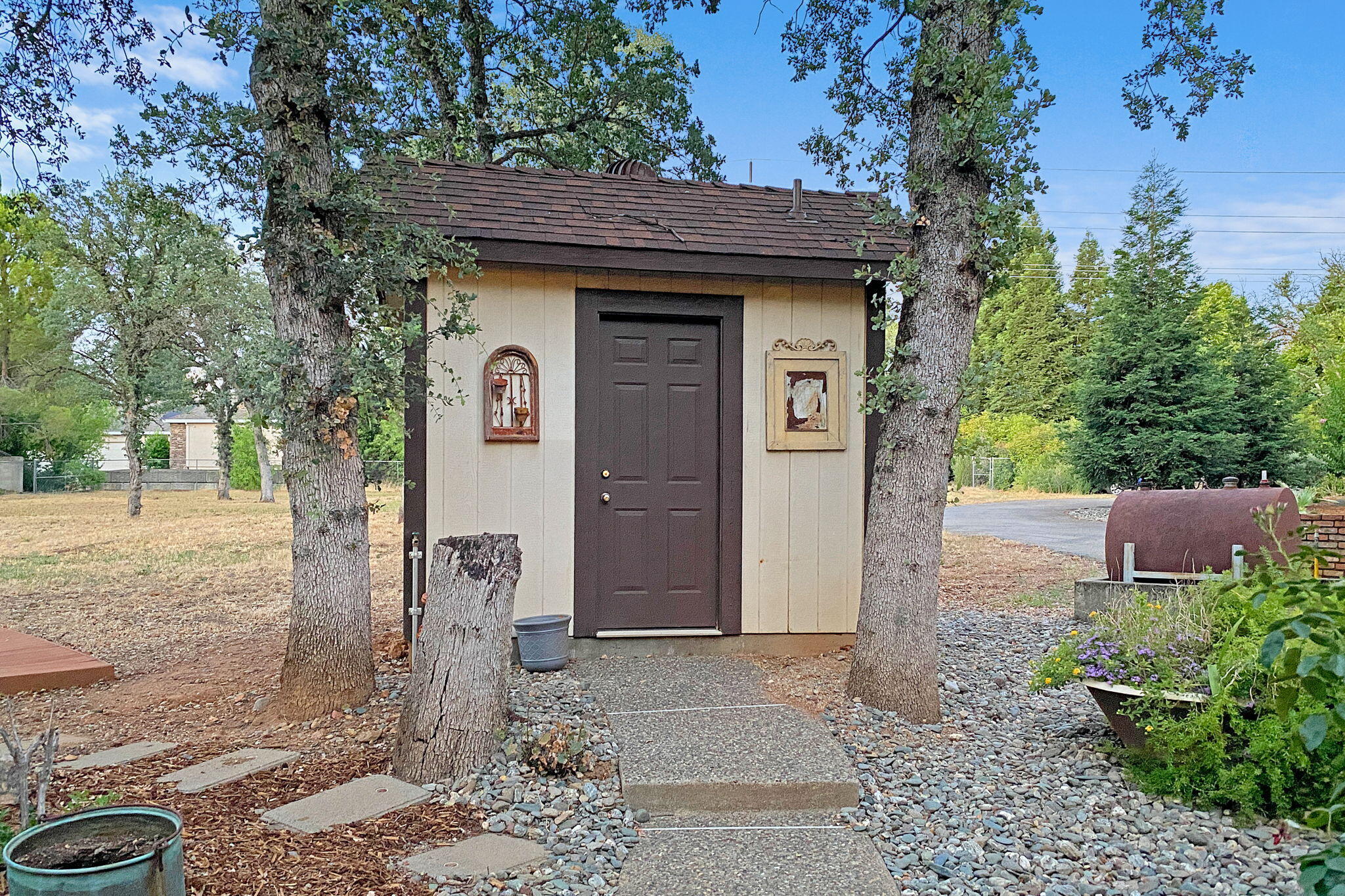 2990 Forest Hills Drive