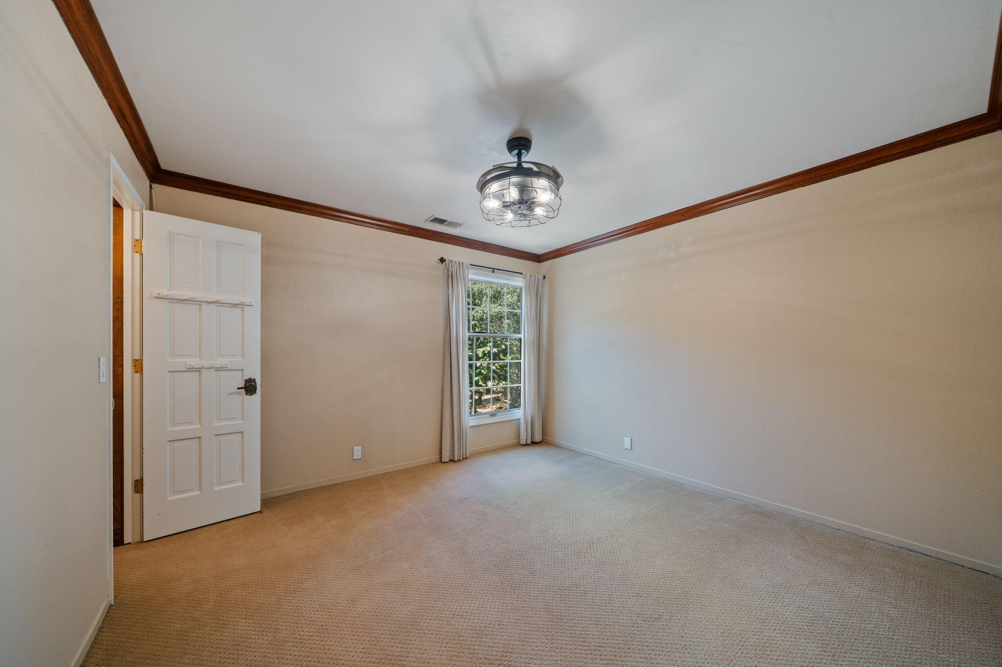 2990 Forest Hills Drive