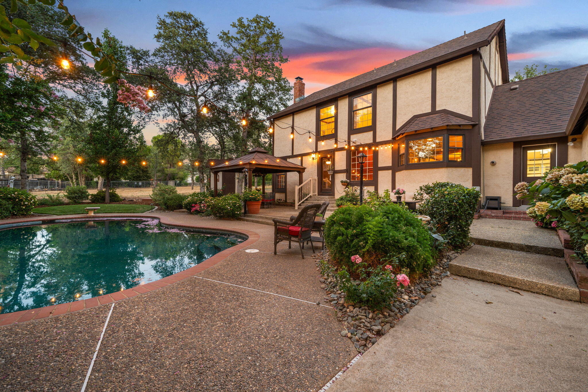 2990 Forest Hills Drive
