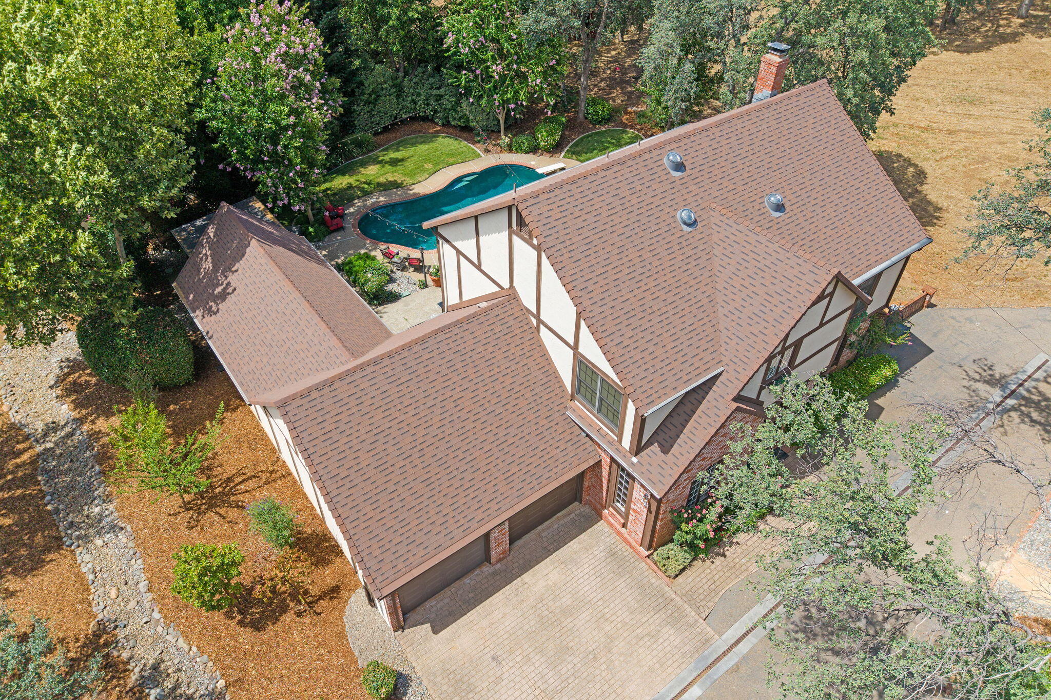 2990 Forest Hills Drive