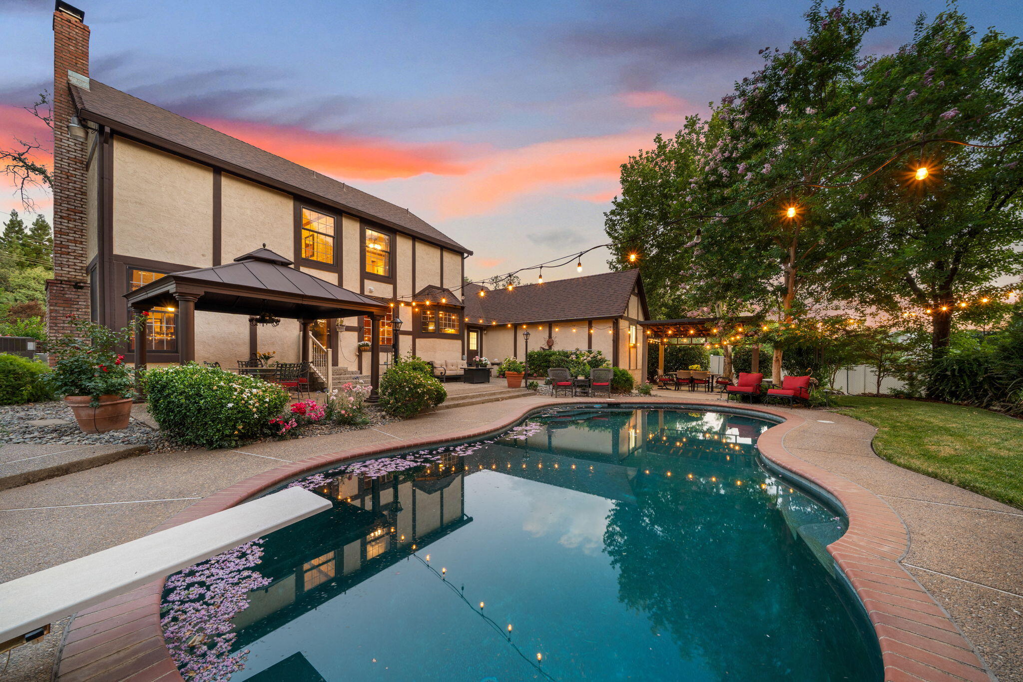 2990 Forest Hills Drive