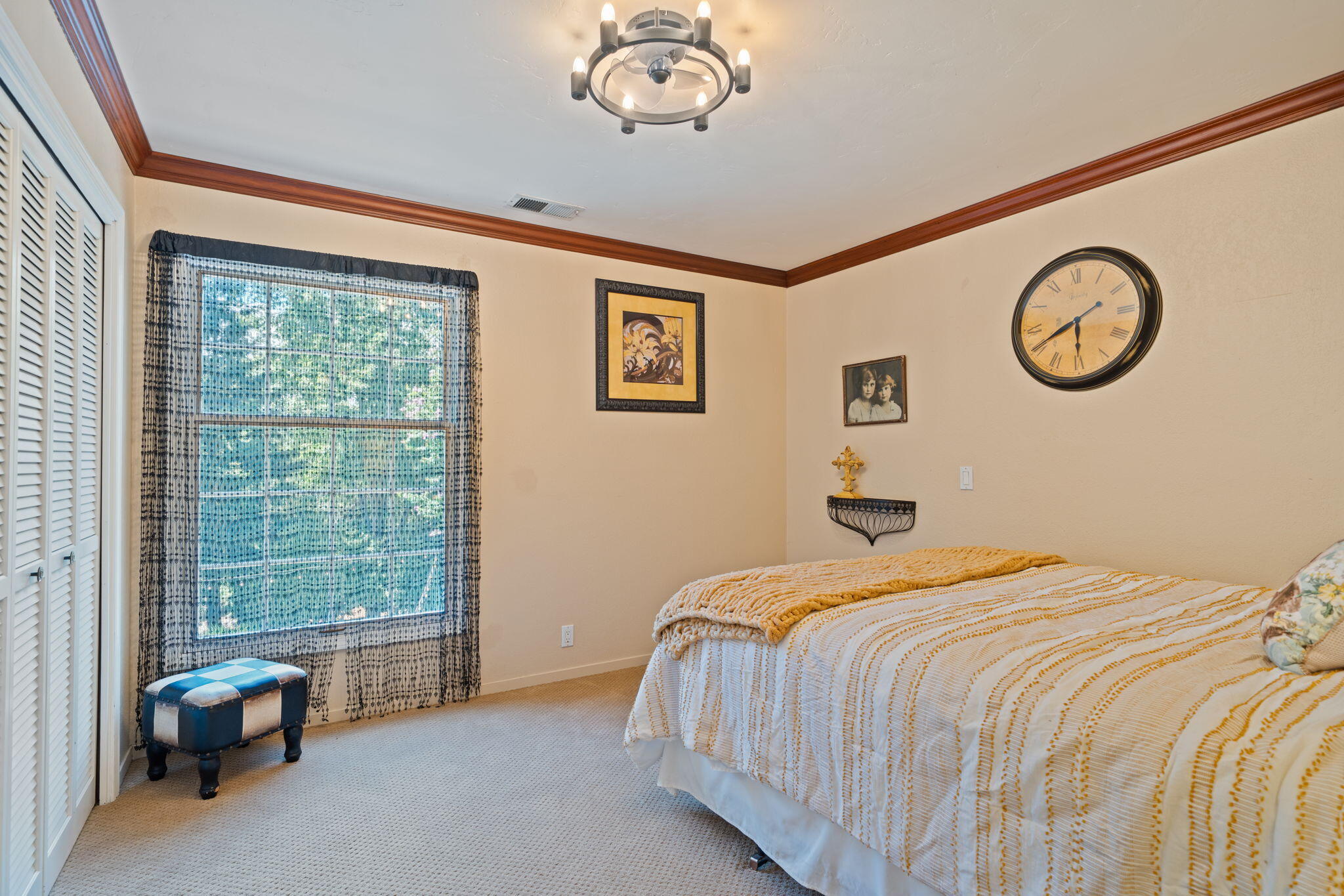 2990 Forest Hills Drive