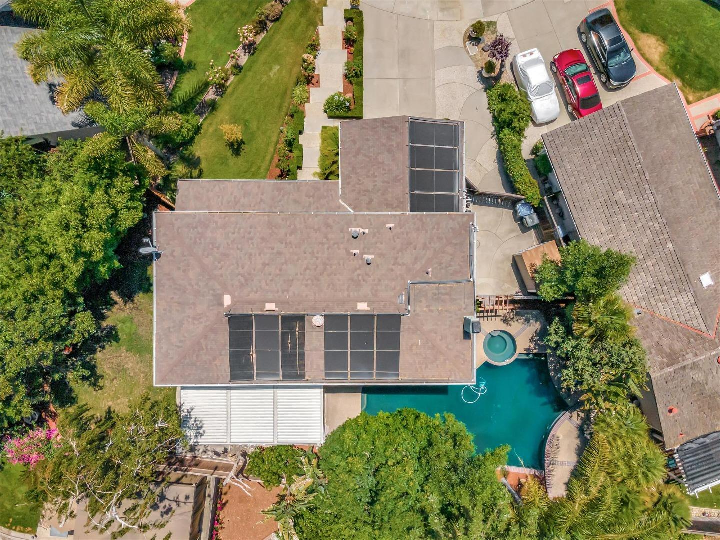 2012 Park Royal Dr