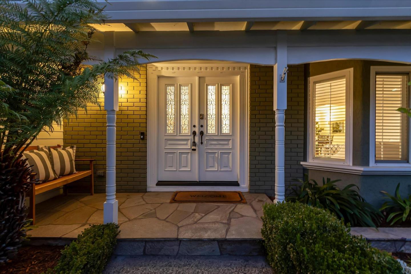 2012 Park Royal Dr