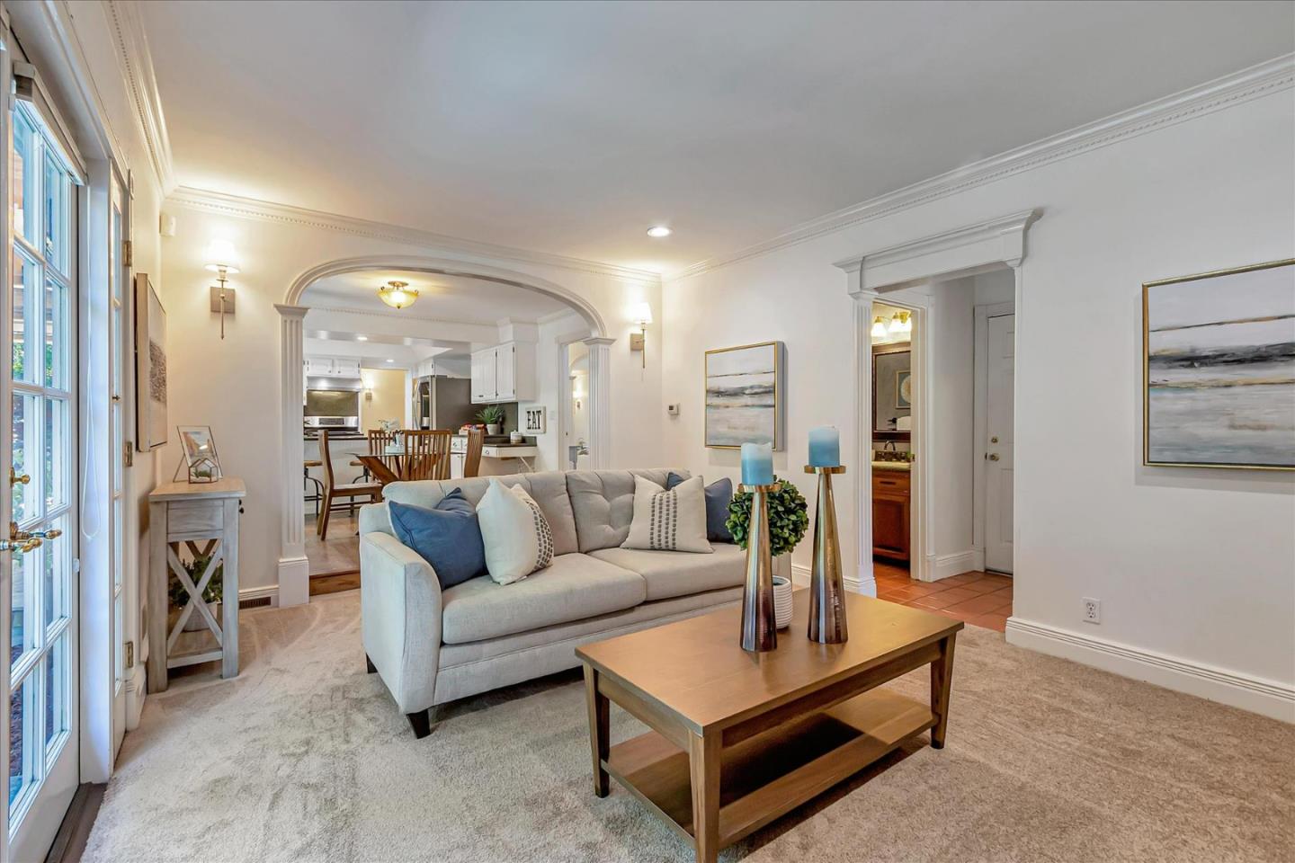2012 Park Royal Dr