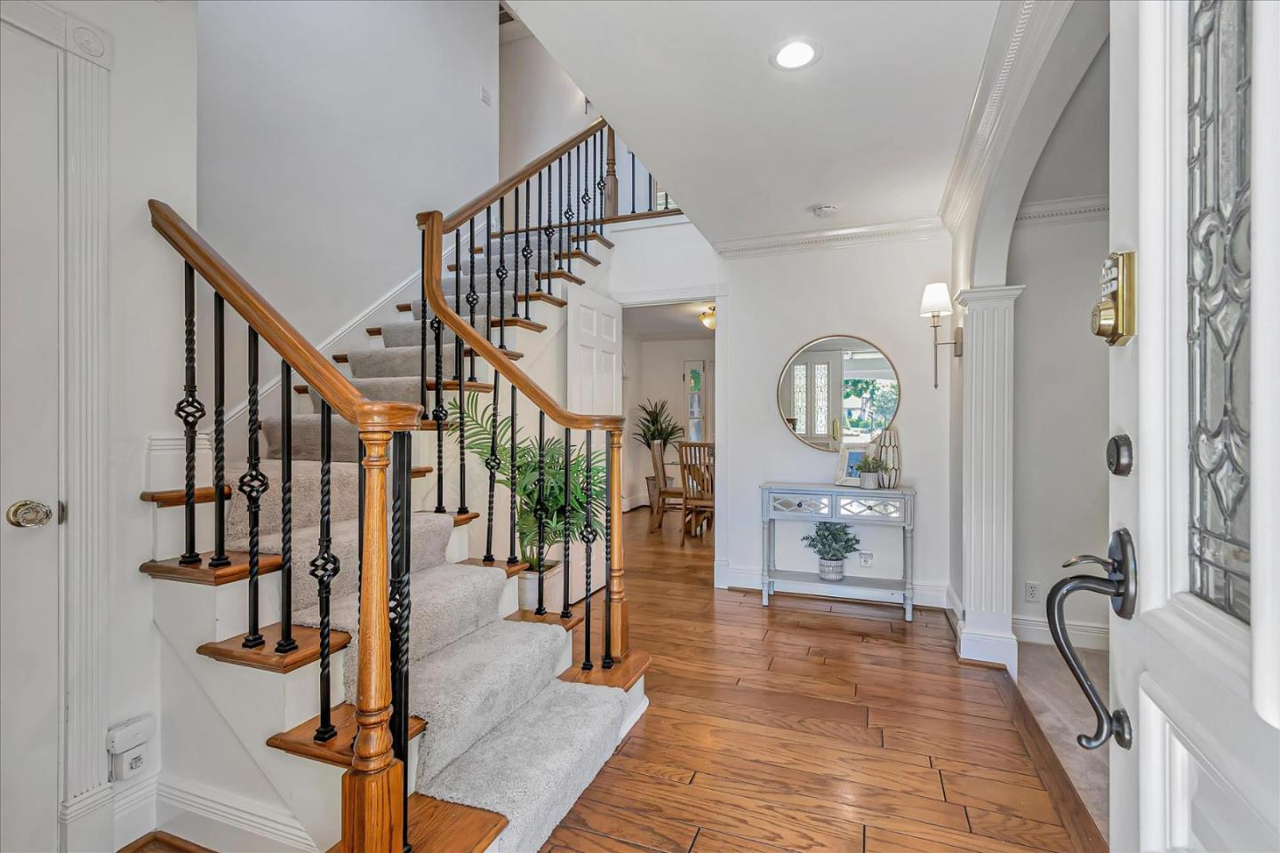 2012 Park Royal Dr