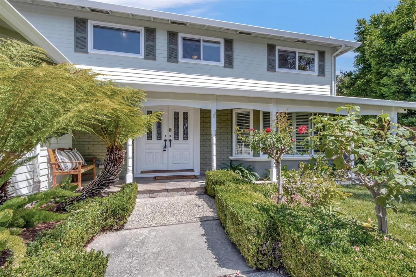 2012 Park Royal Dr