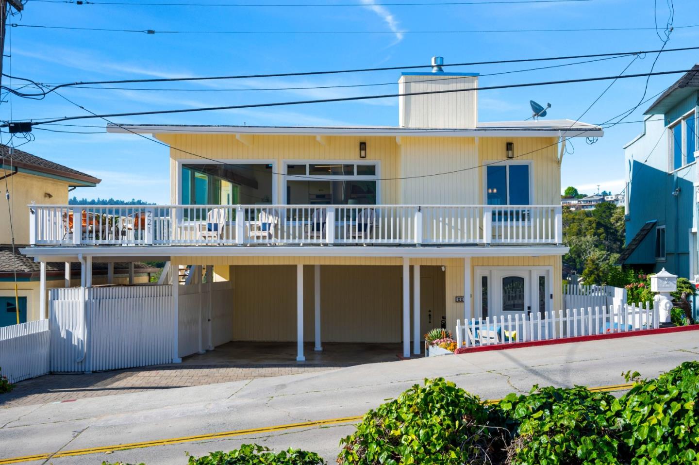 221 Rio Del Mar BLVD