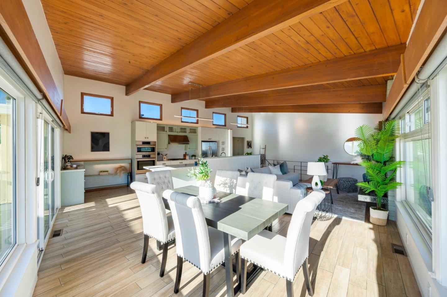 221 Rio Del Mar BLVD