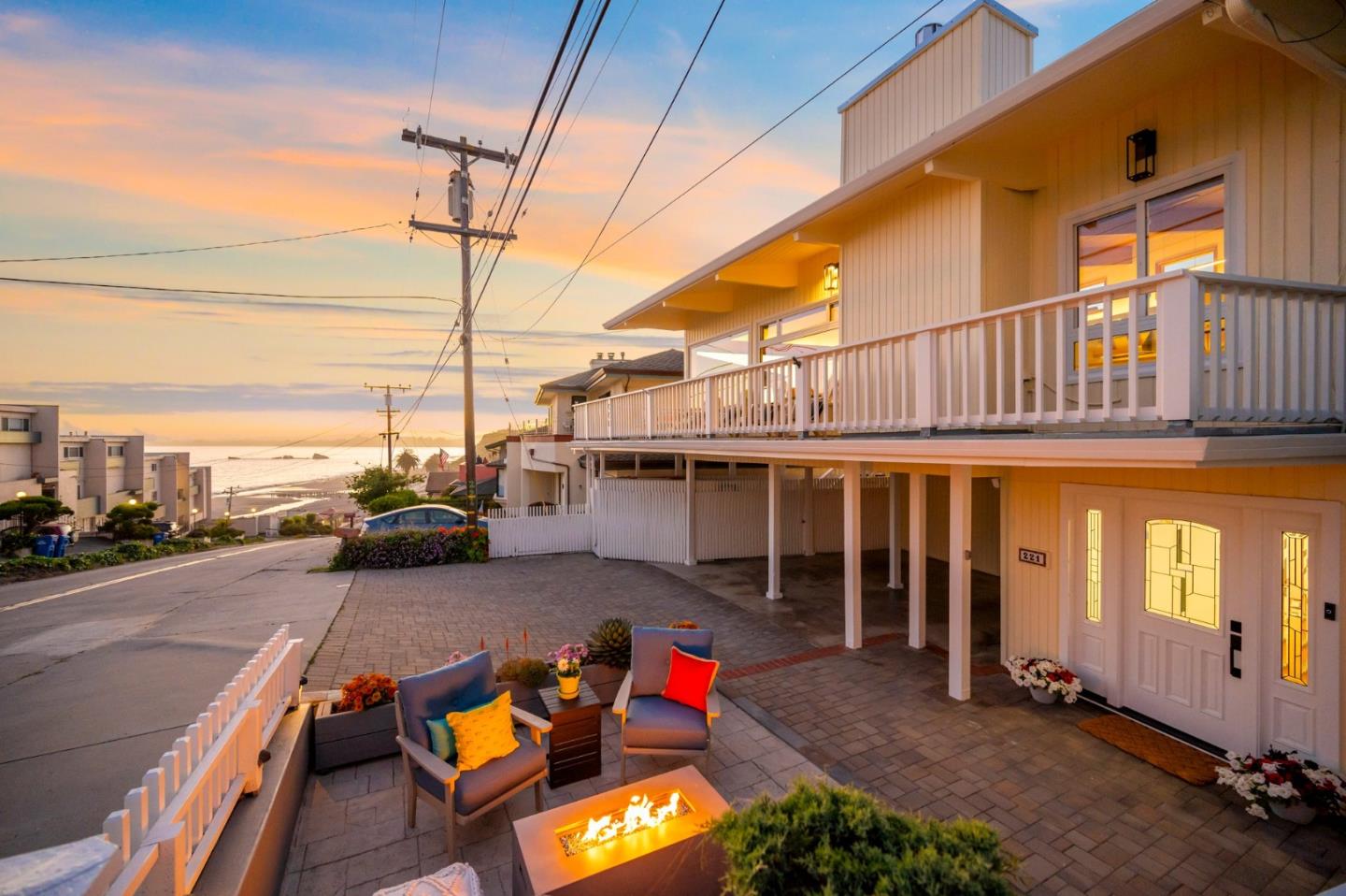 221 Rio Del Mar BLVD