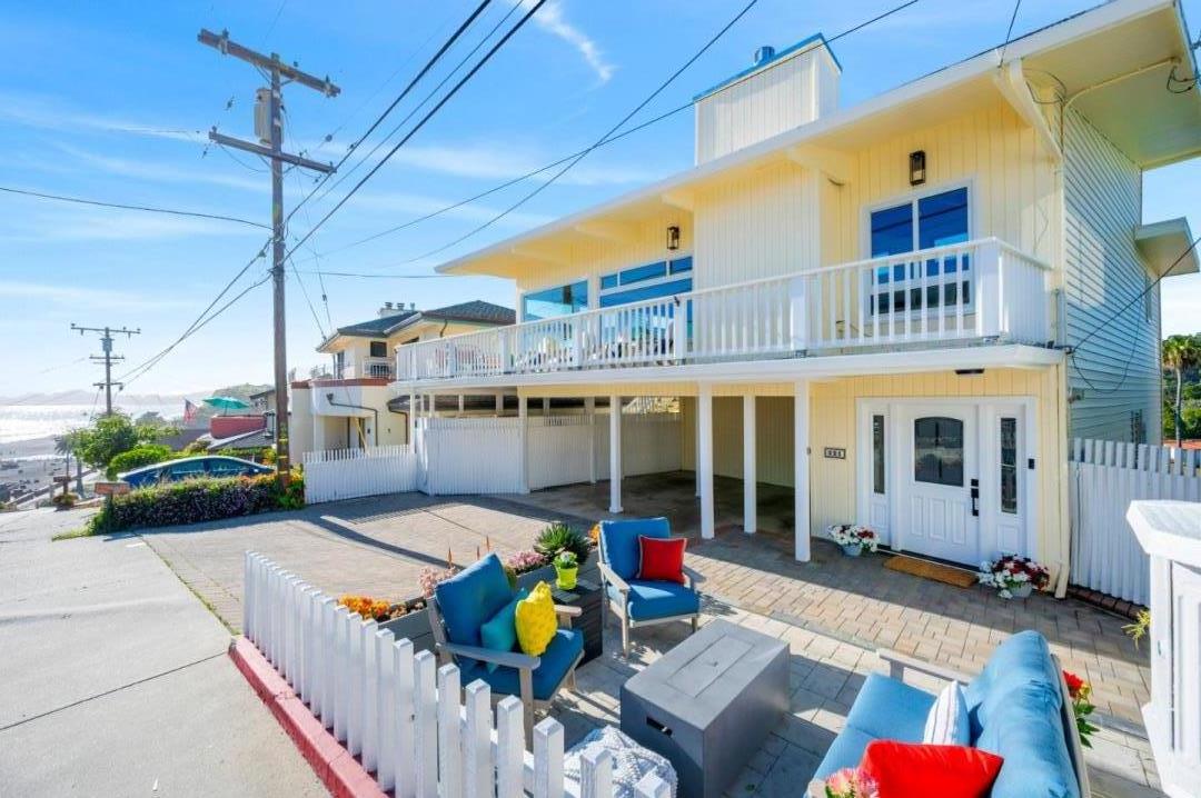 221 Rio Del Mar BLVD