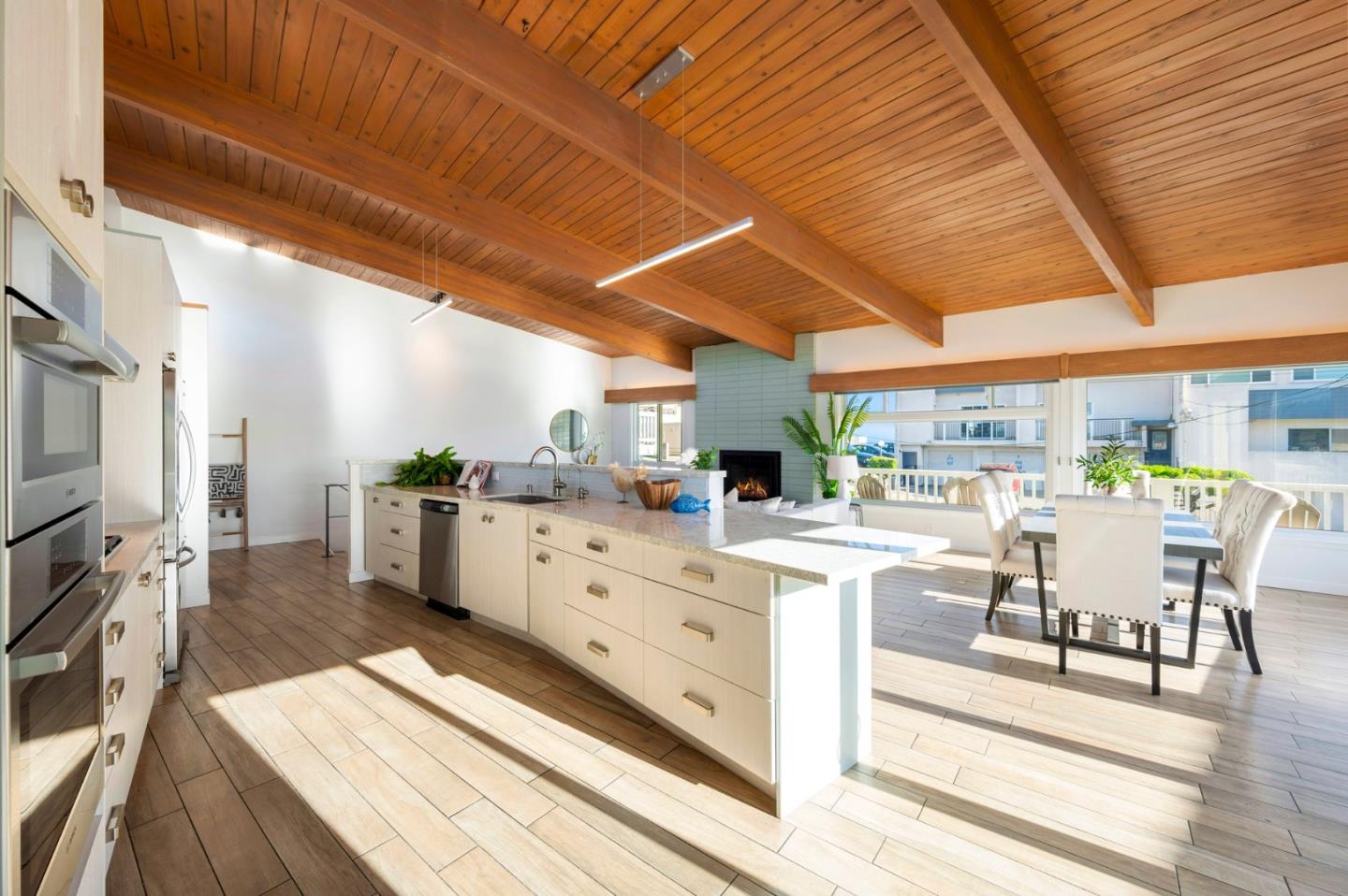 221 Rio Del Mar BLVD