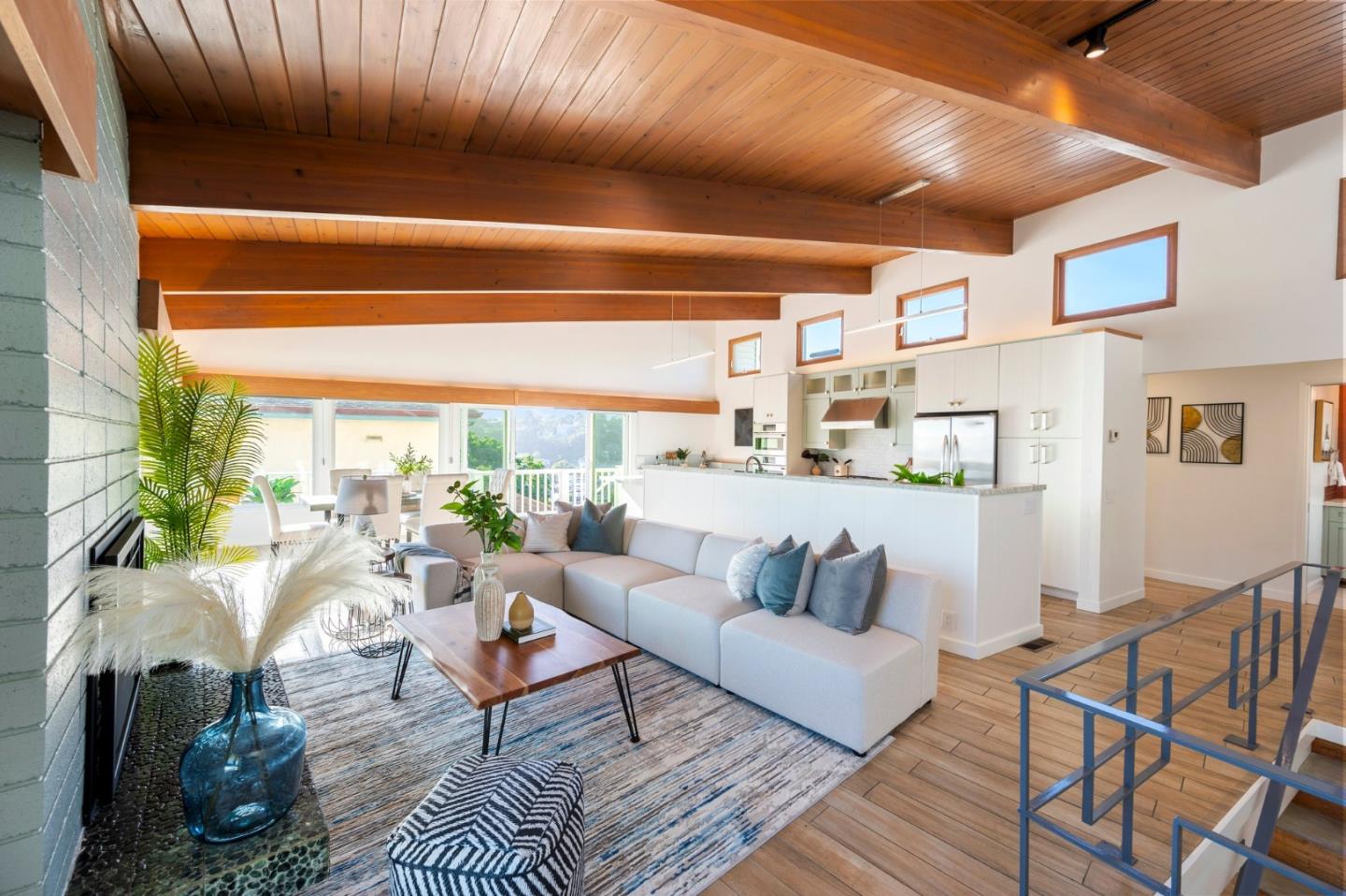 221 Rio Del Mar BLVD