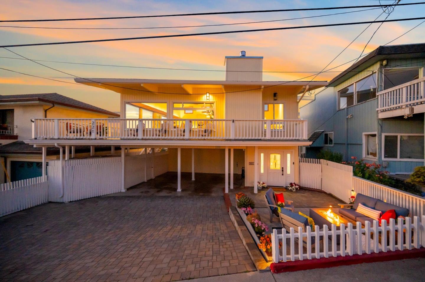 221 Rio Del Mar BLVD