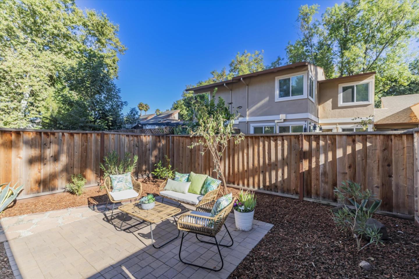 530 Felix WAY