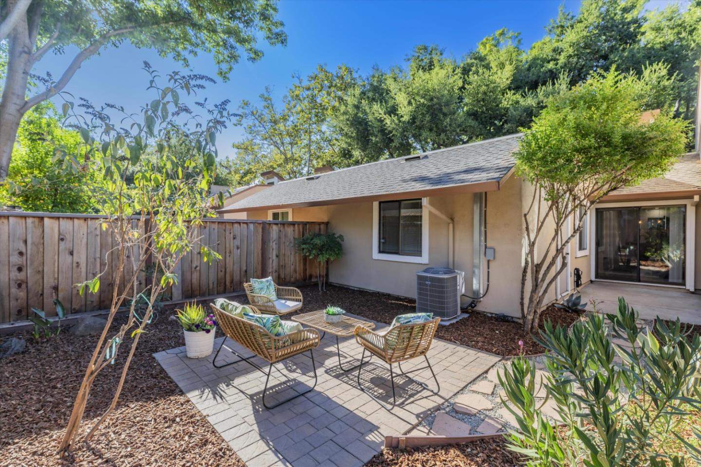 530 Felix WAY