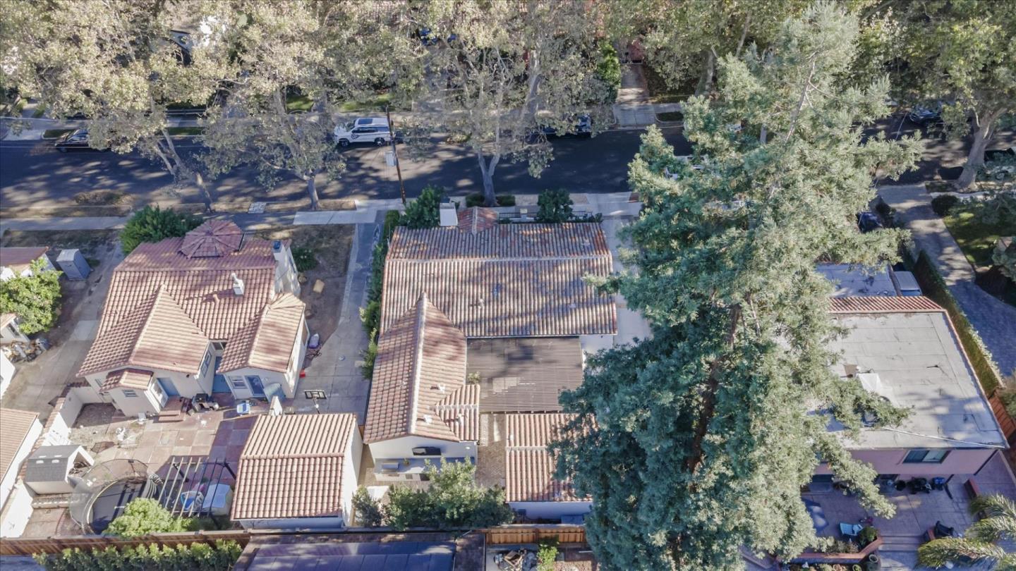 1323 Glenwood AVE