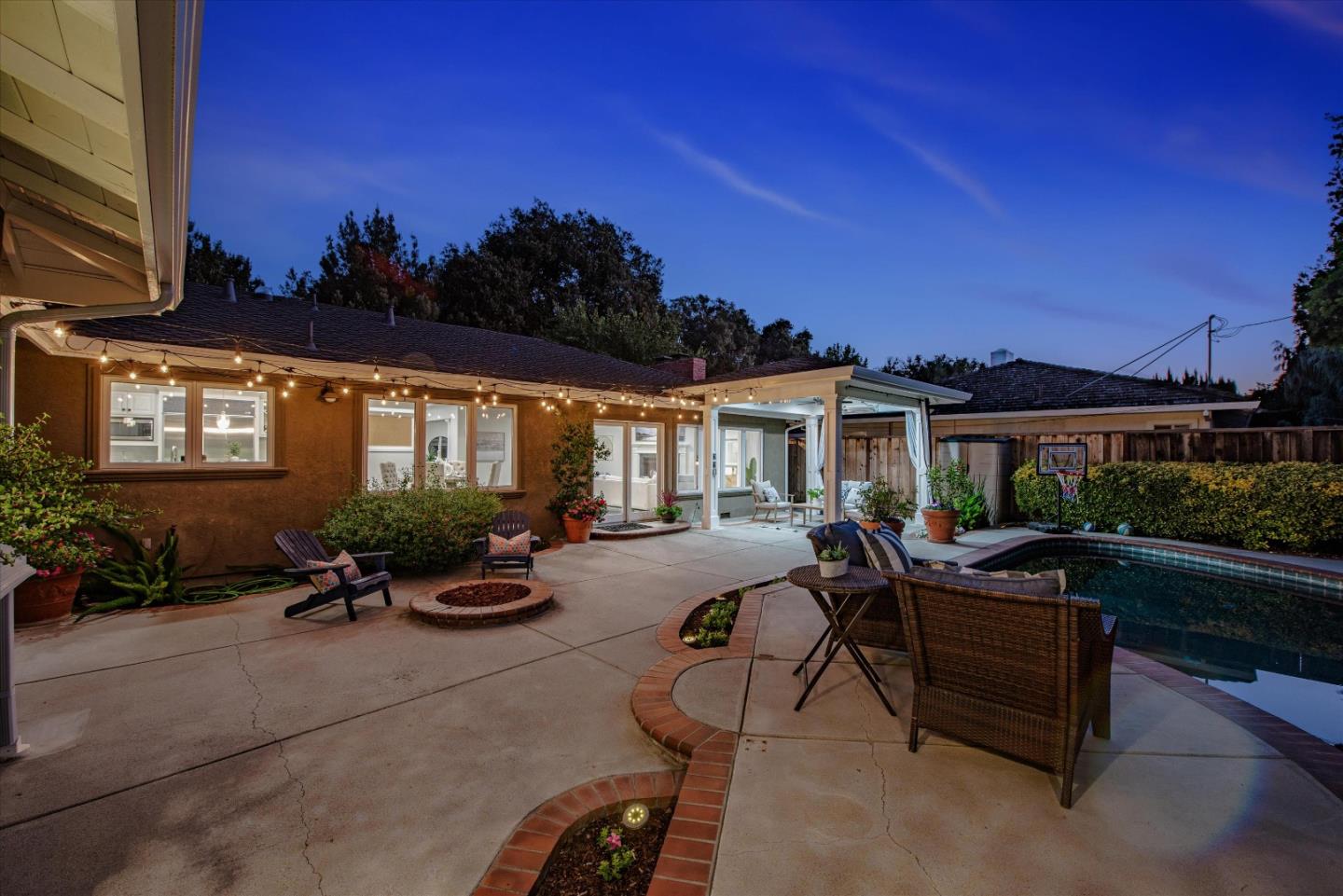 1701 Sweetbriar DR