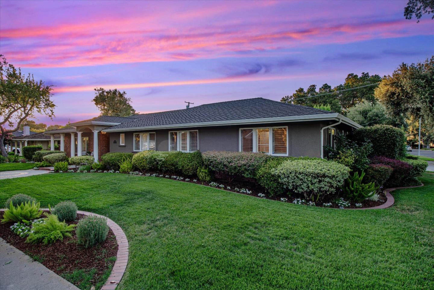 1701 Sweetbriar DR