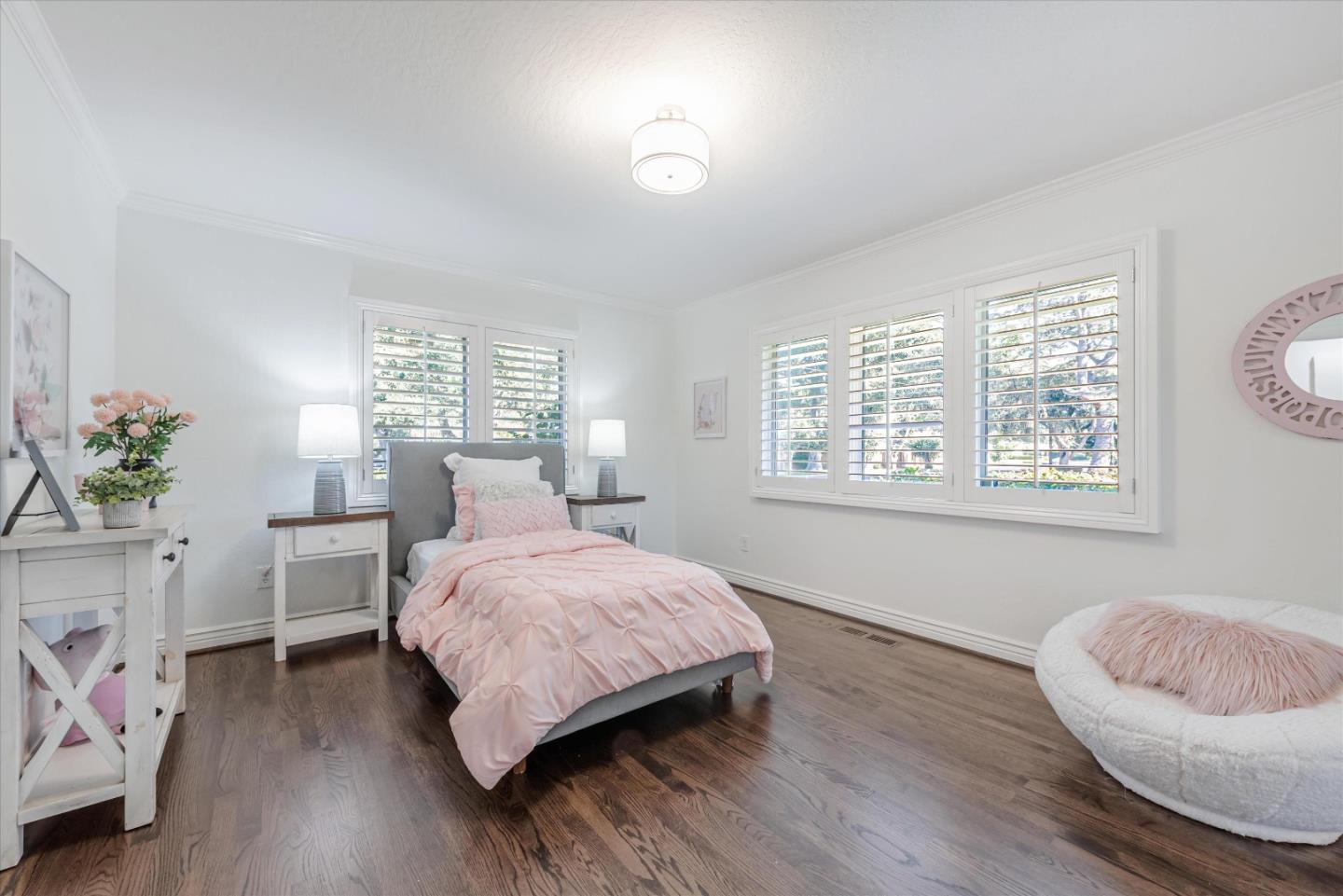 1701 Sweetbriar DR