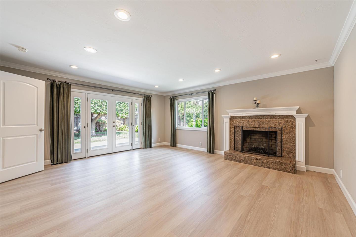 2268 Mazzaglia AVE