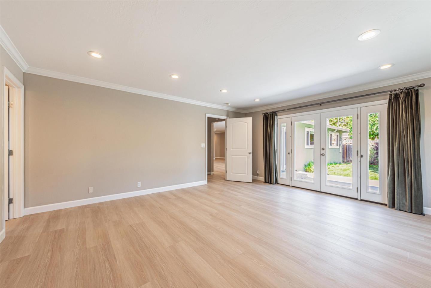 2268 Mazzaglia AVE