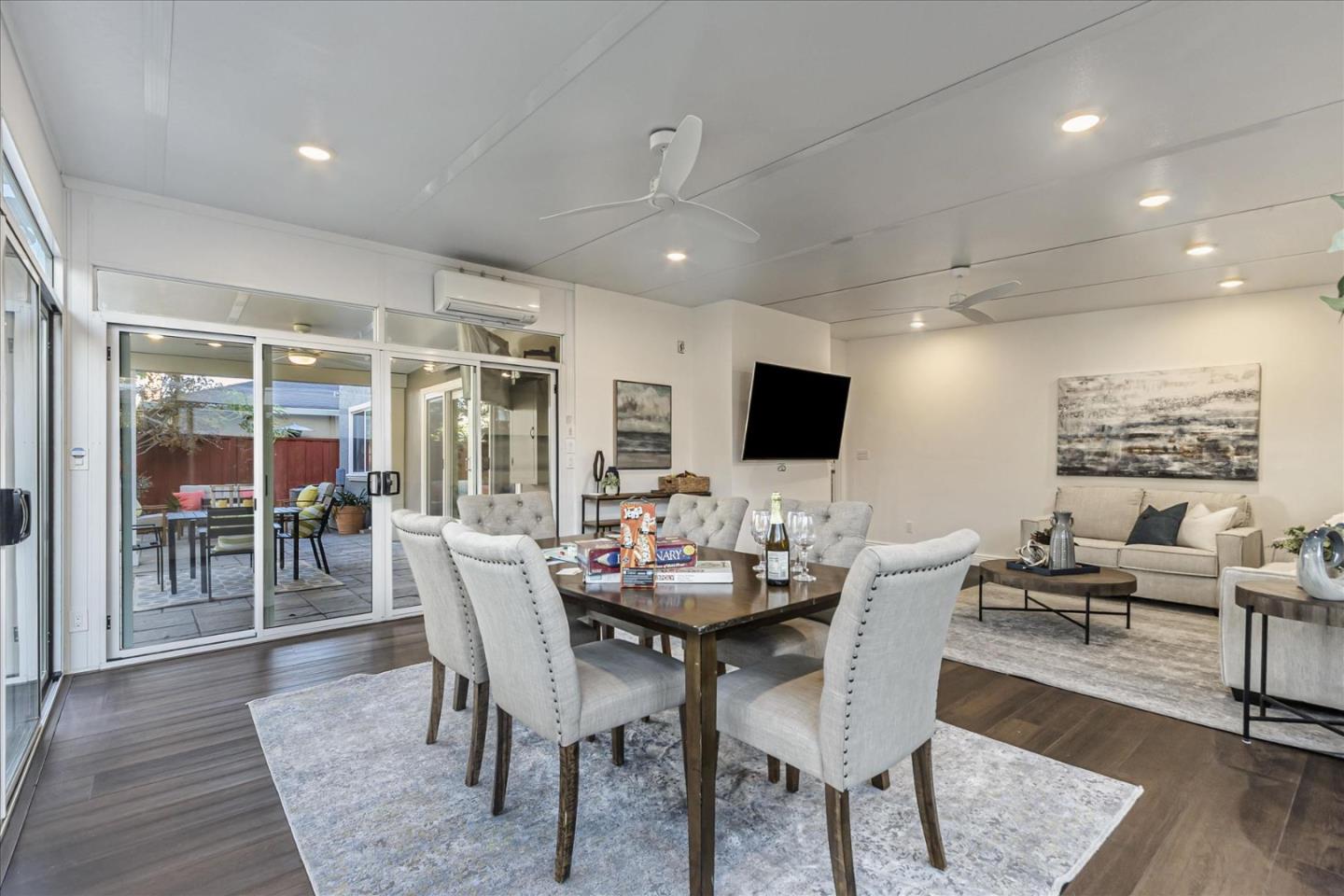 1221 Sierra Mar DR