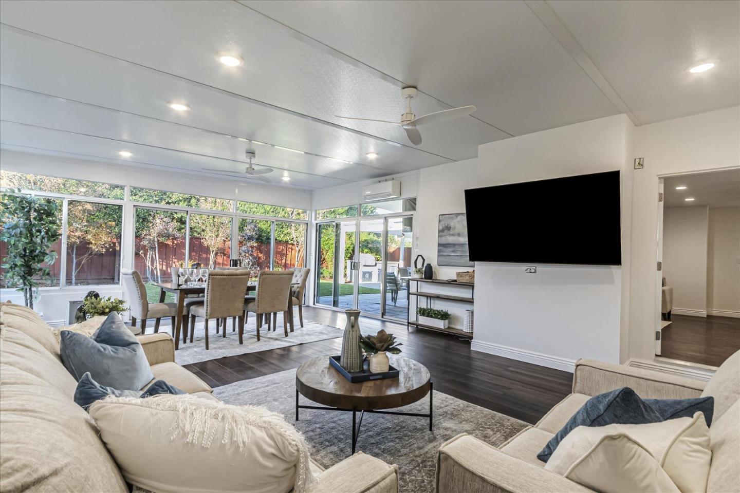 1221 Sierra Mar DR