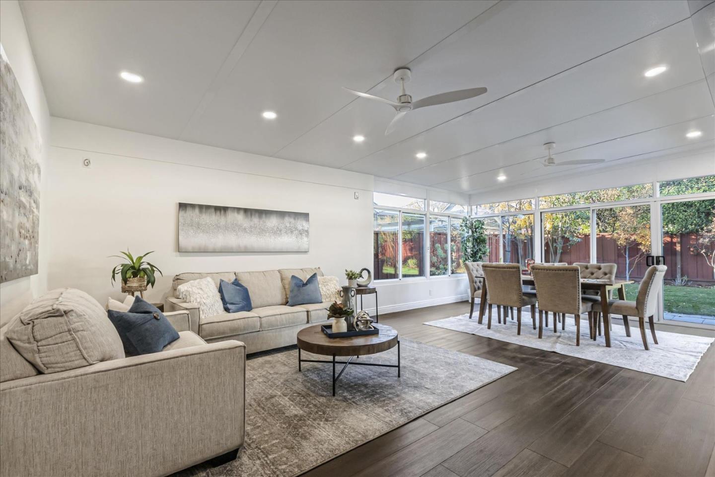 1221 Sierra Mar DR
