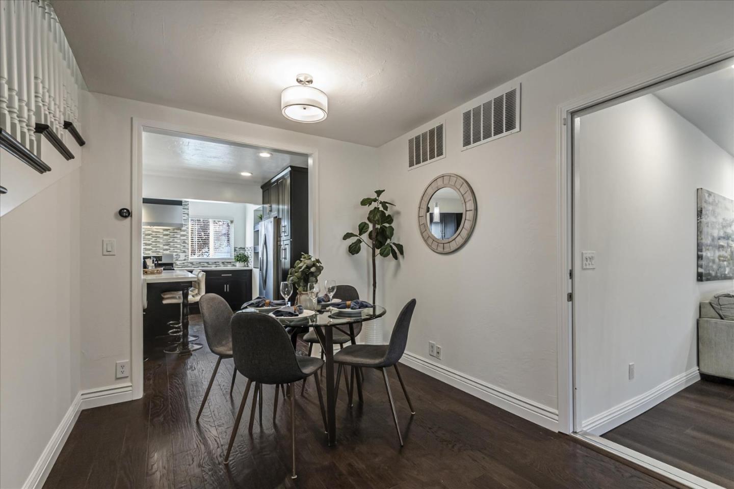 1221 Sierra Mar DR
