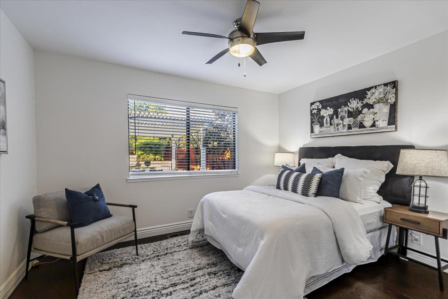1221 Sierra Mar DR