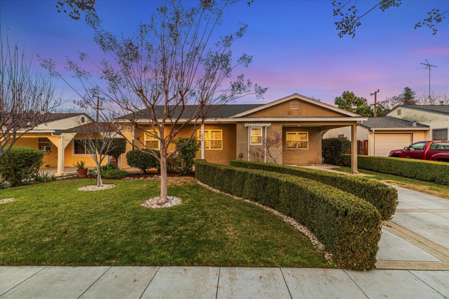 1804 Bird AVE